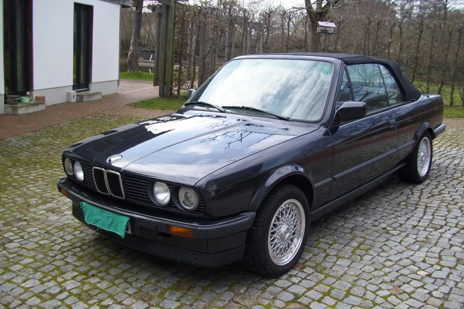 BMW 320 i Cabriolet Czarny - 1