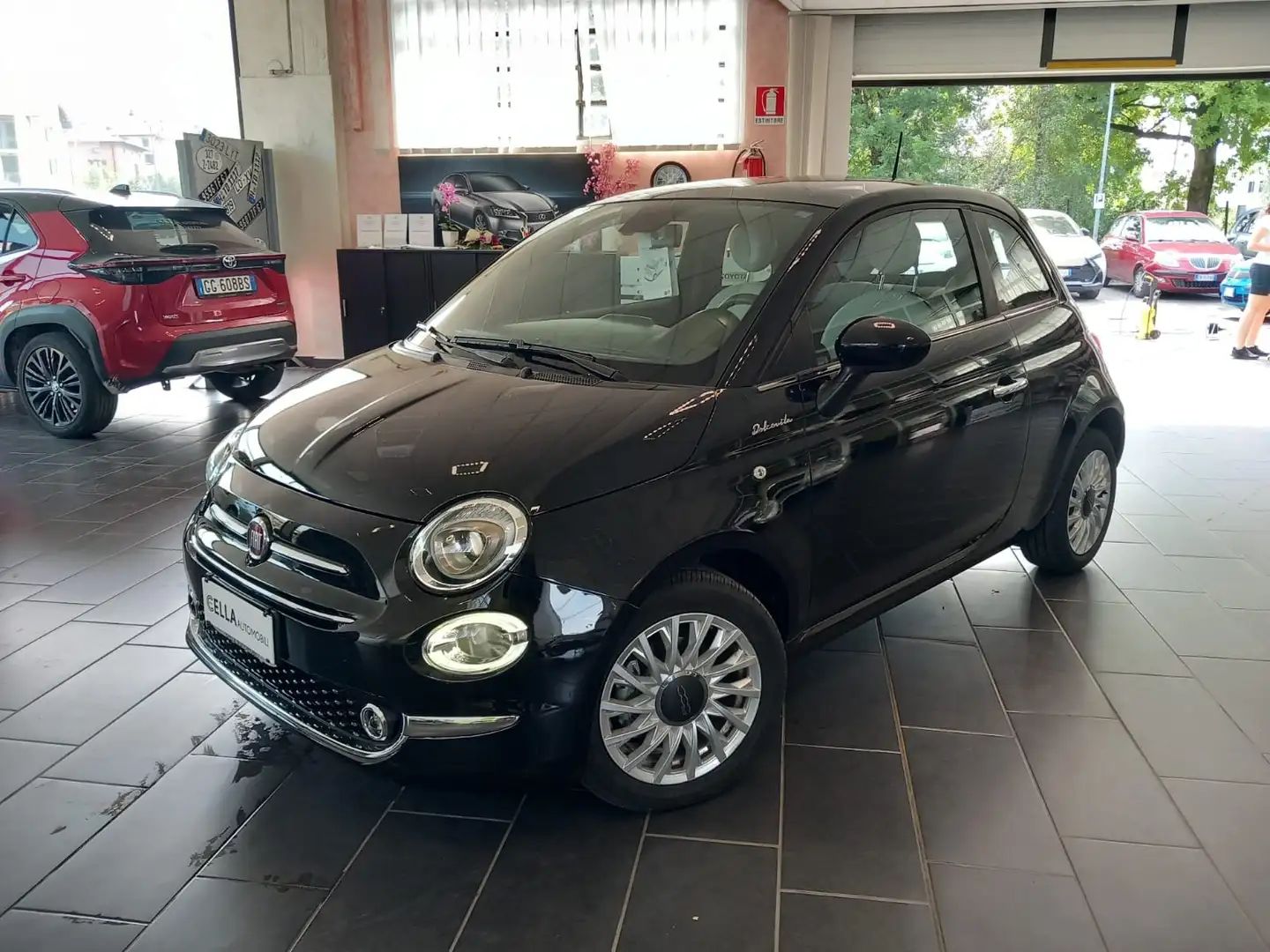 Fiat 500 1.0 hybrid Dolcevita 70cv Zwart - 1