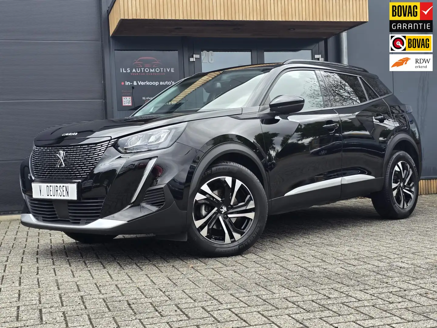 Peugeot 2008 1.2 PureTech Active Zwart - 1