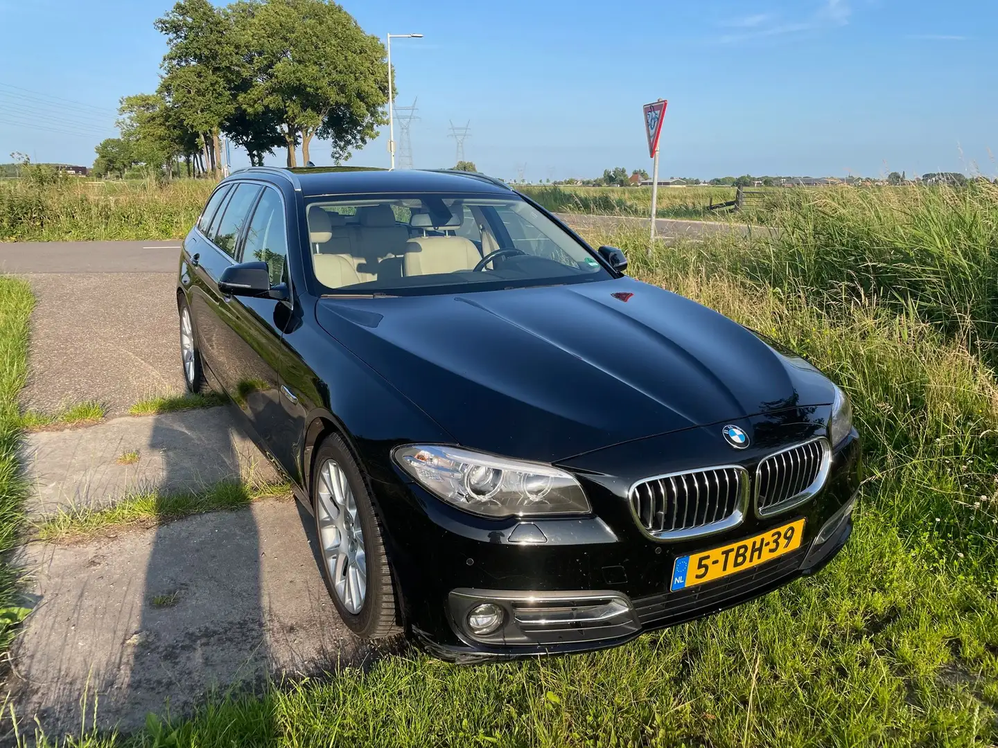 BMW 520 520 Luxury Edition Zwart - 2
