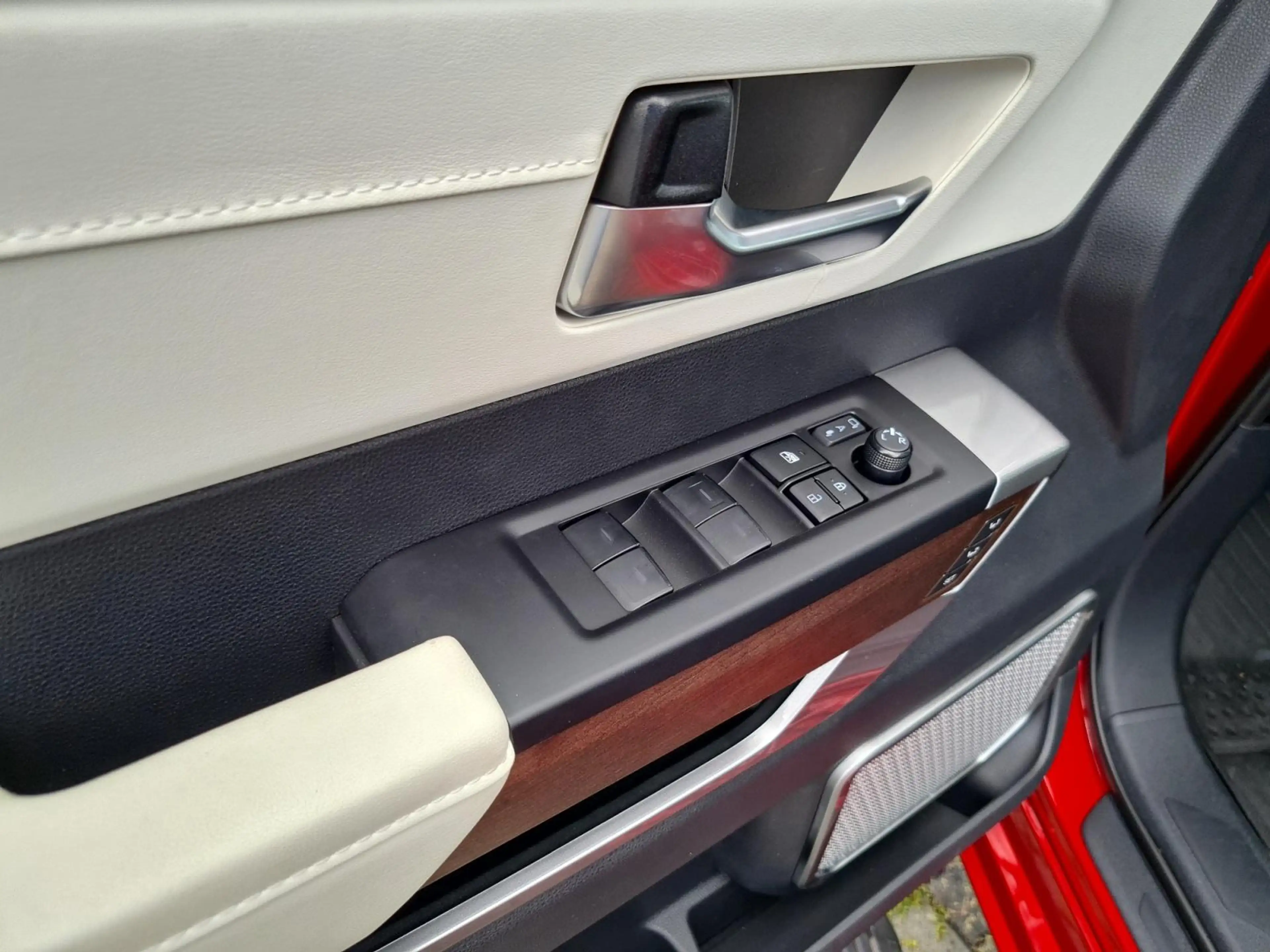 Toyota Tundra Capstone 4x4 Hybrid CrewMax - VOLL — photo 15