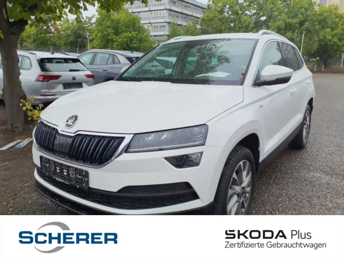 Skoda Karoq 1.5 TSI DSG Clever LED+AHK+Navi+App+Kamera Weiß - 1