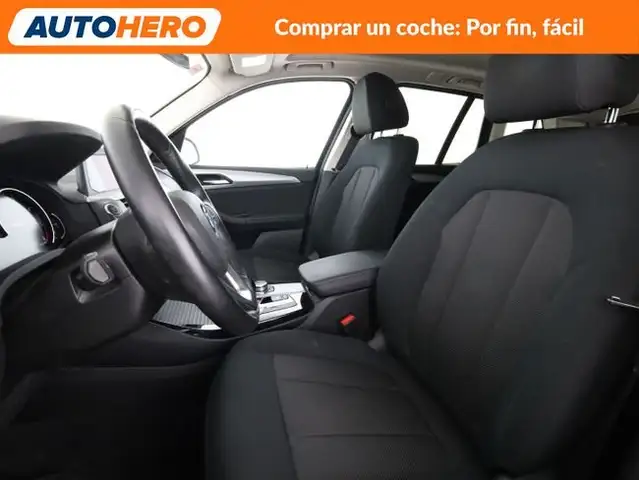 BMW X3 view 11