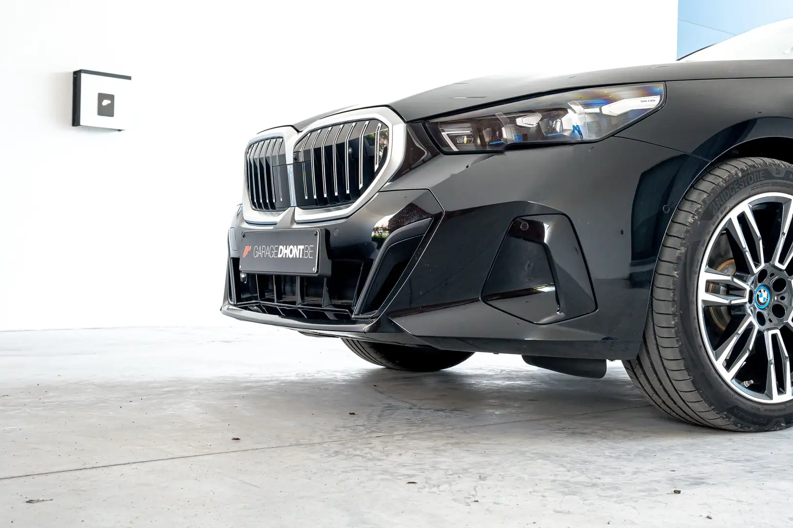 BMW 530 e,Mpack,Head-up,Bowers&Silkins,360° camera Zwart - 1