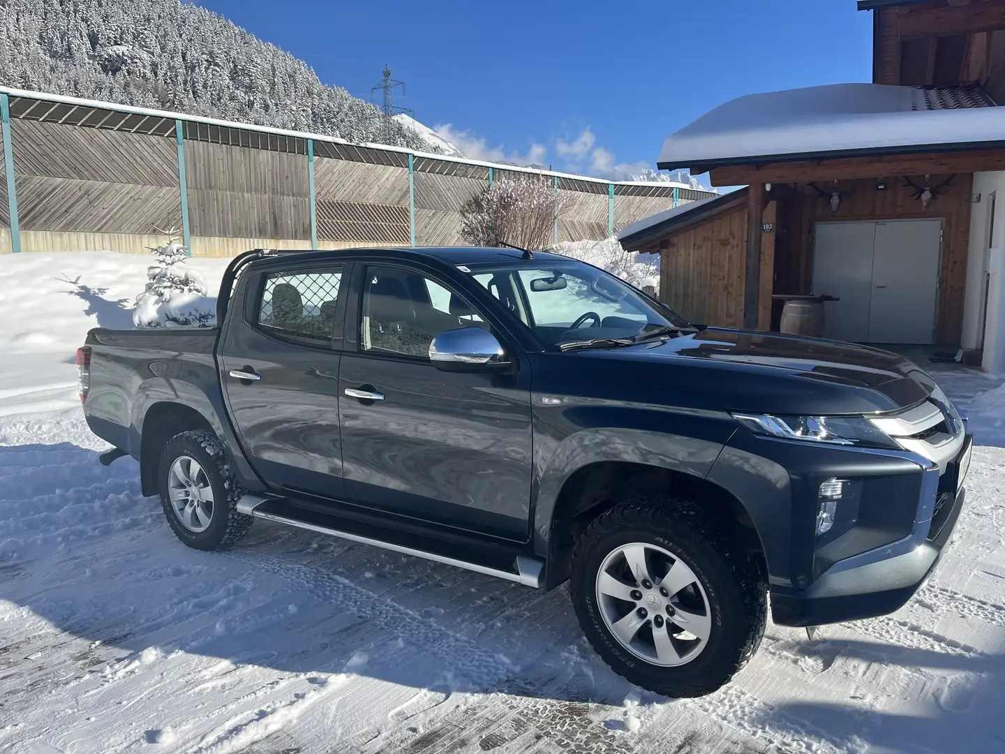 Mitsubishi L200 L200 DK DI-D 2,2 4 WD Grün - 1