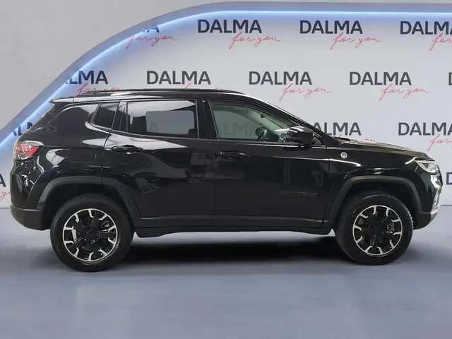 Jeep Compass view 6