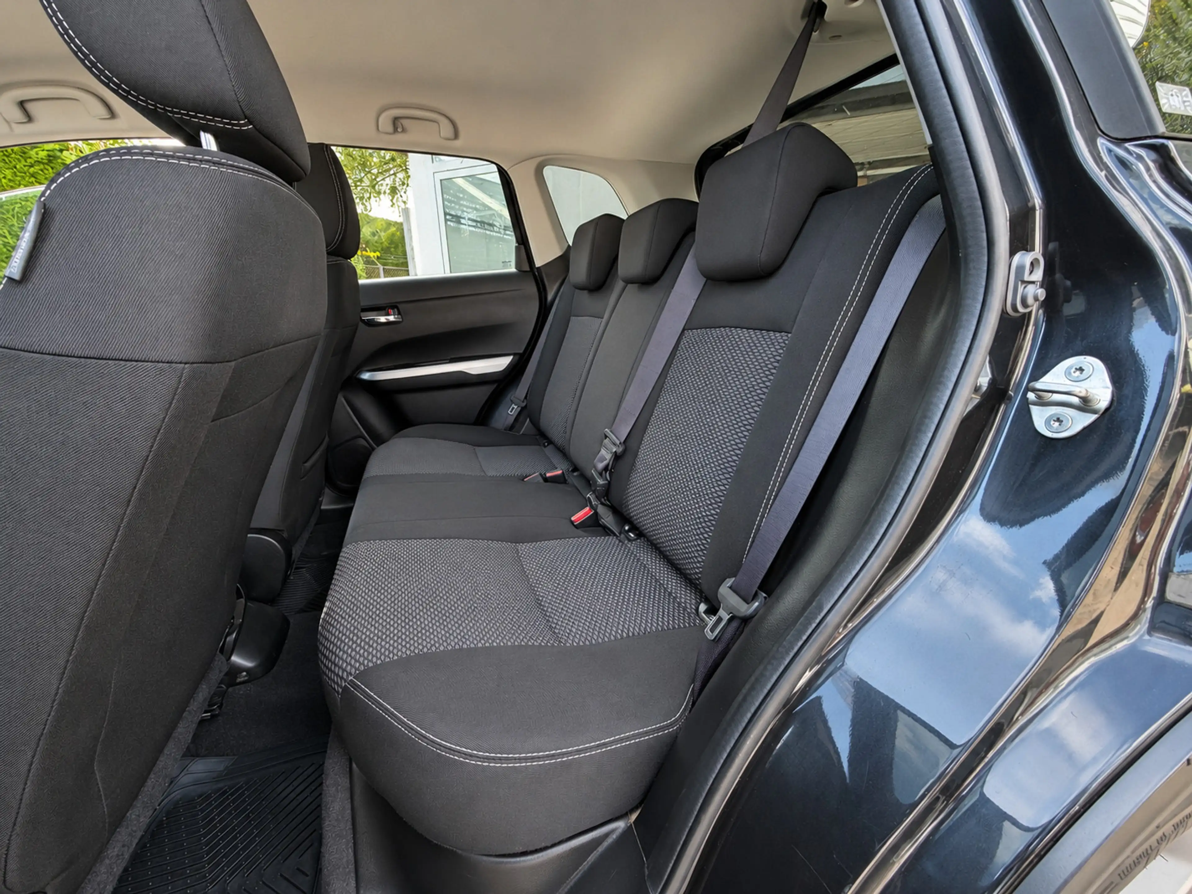 Suzuki Vitara 1.6 Limited Edition Carplay_Trekh_Clima_Stoelverw — photo 12