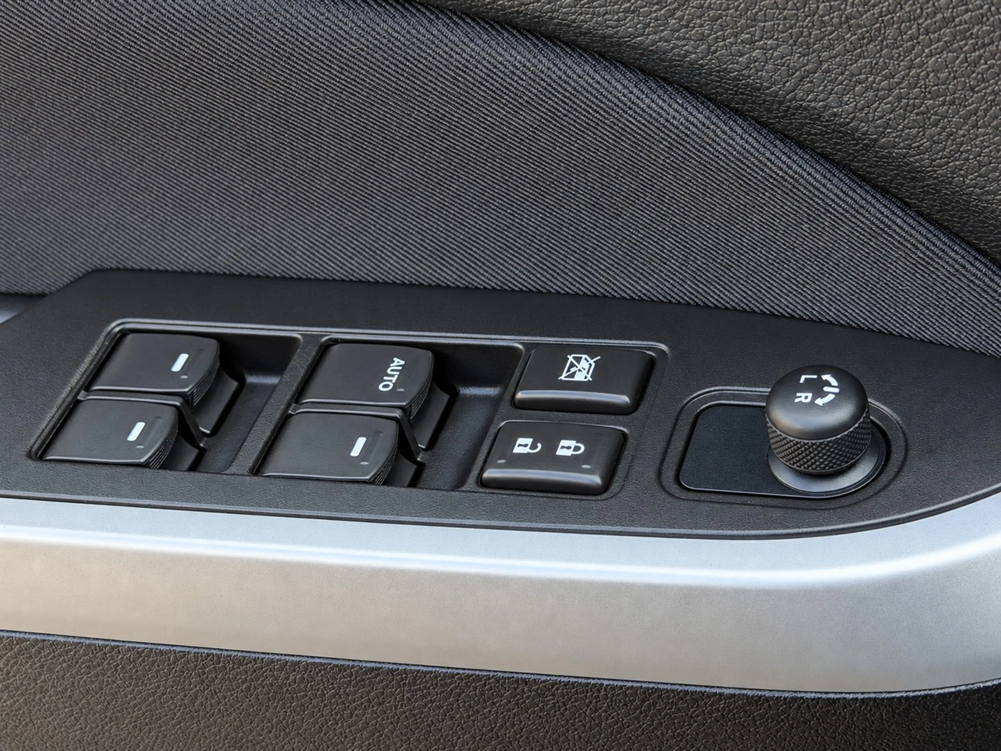 Suzuki Vitara 1.6 Limited Edition Carplay_Trekh_Clima_Stoelverw — photo 10