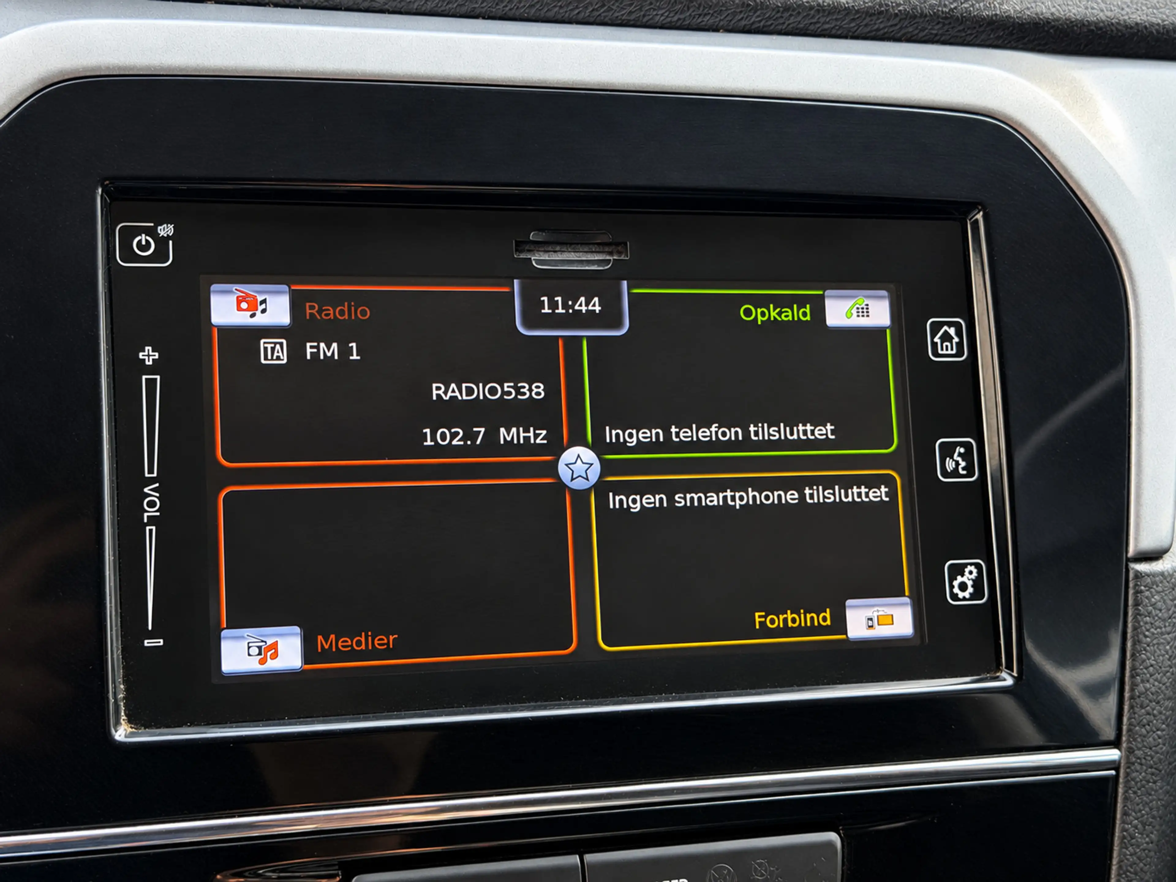 Suzuki Vitara 1.6 Limited Edition Carplay_Trekh_Clima_Stoelverw — photo 3