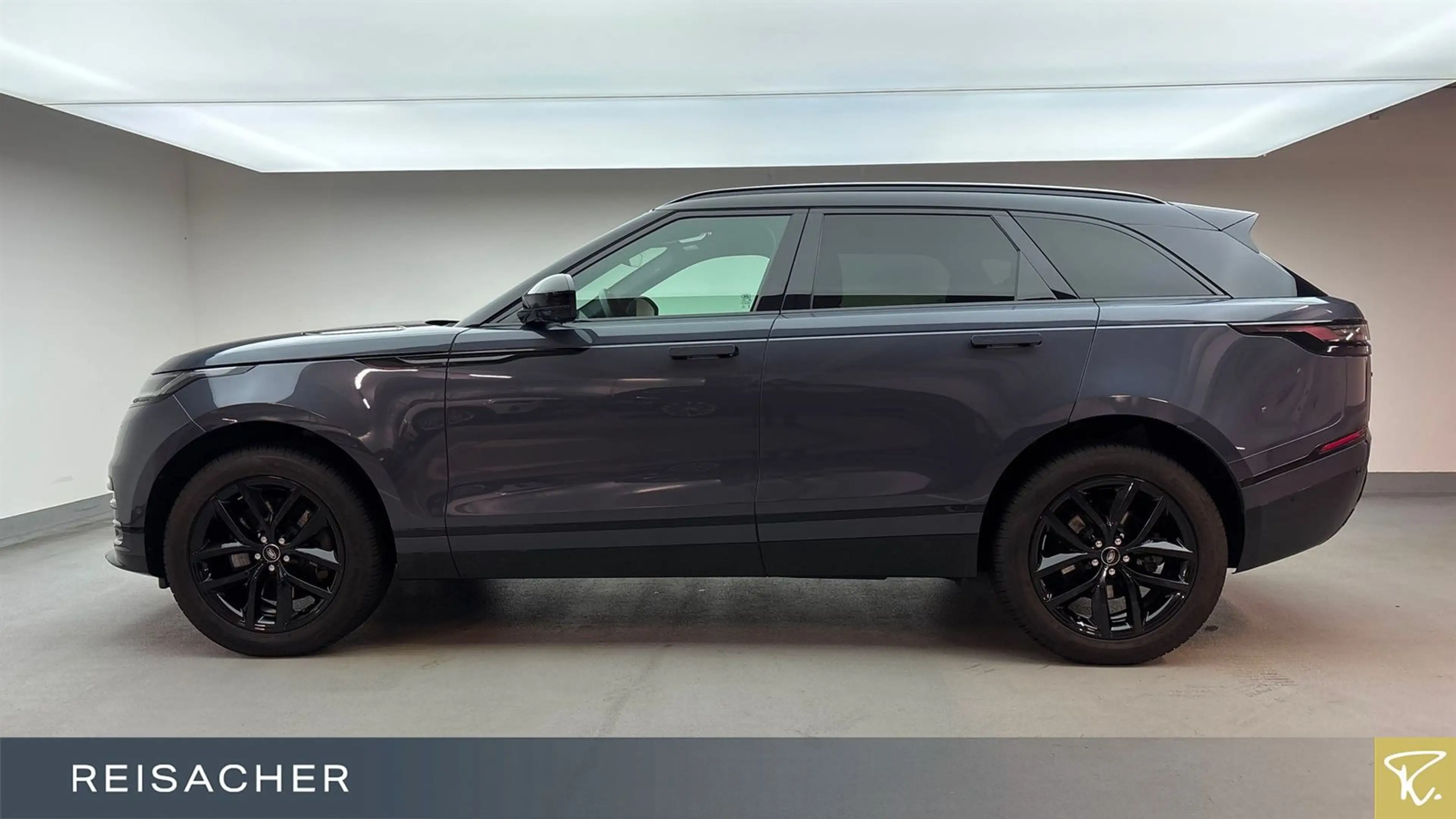 Land Rover Range Rover Velar D300 Dynamic HSE — photo 9
