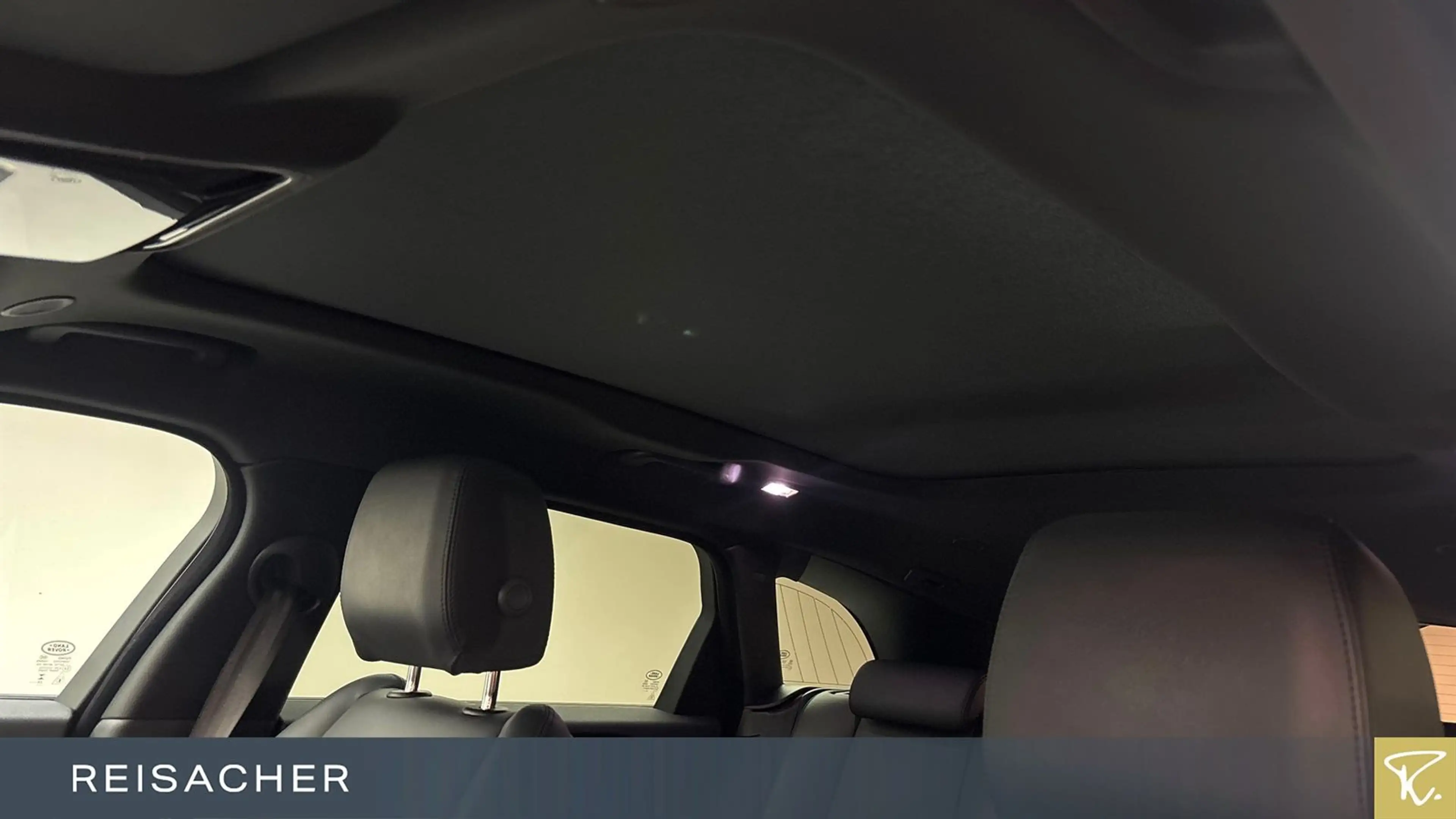 Land Rover Range Rover Velar D300 Dynamic HSE — photo 12