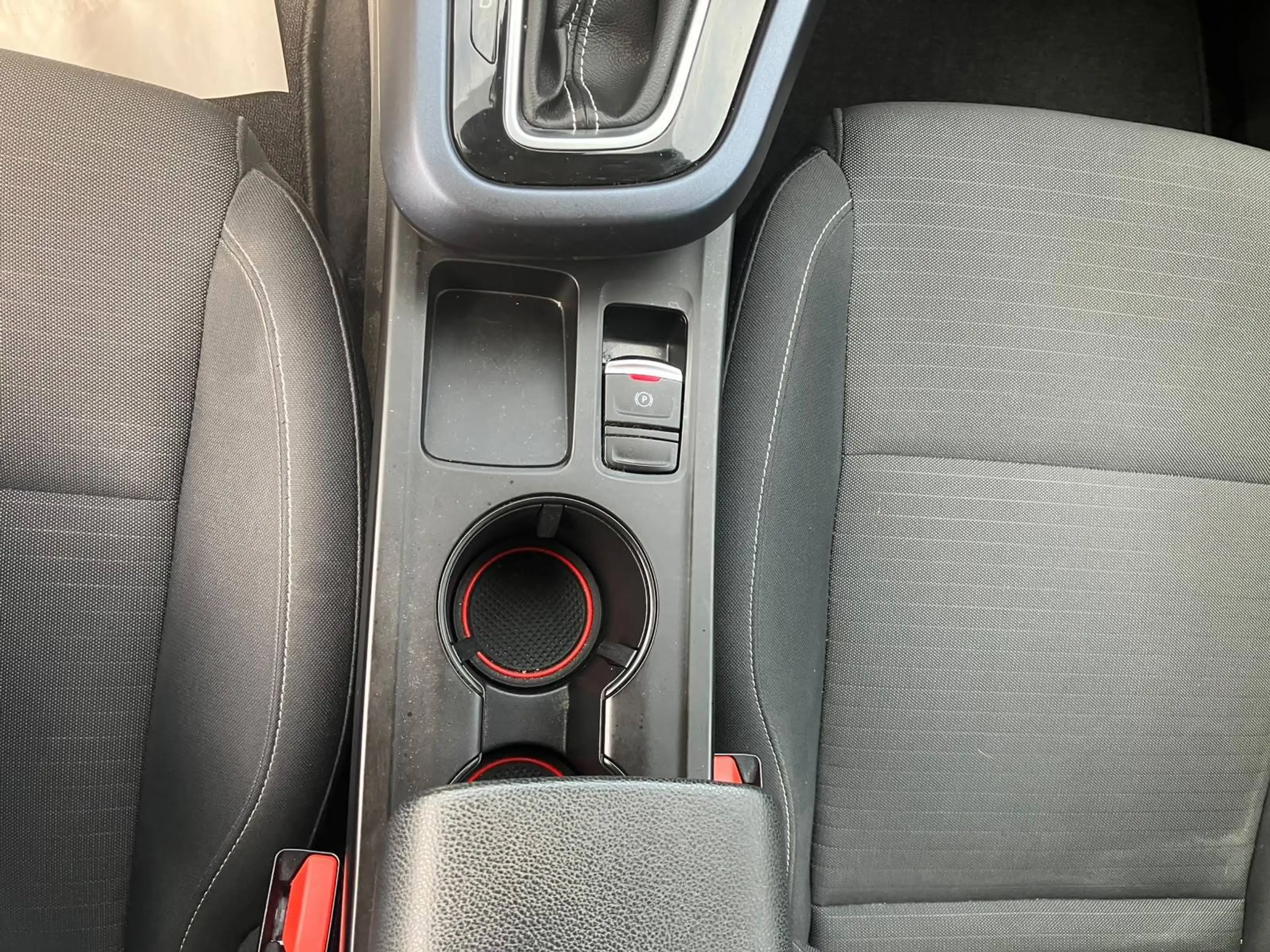 Renault Arkana ZEN TCe 140 EDC — photo 6
