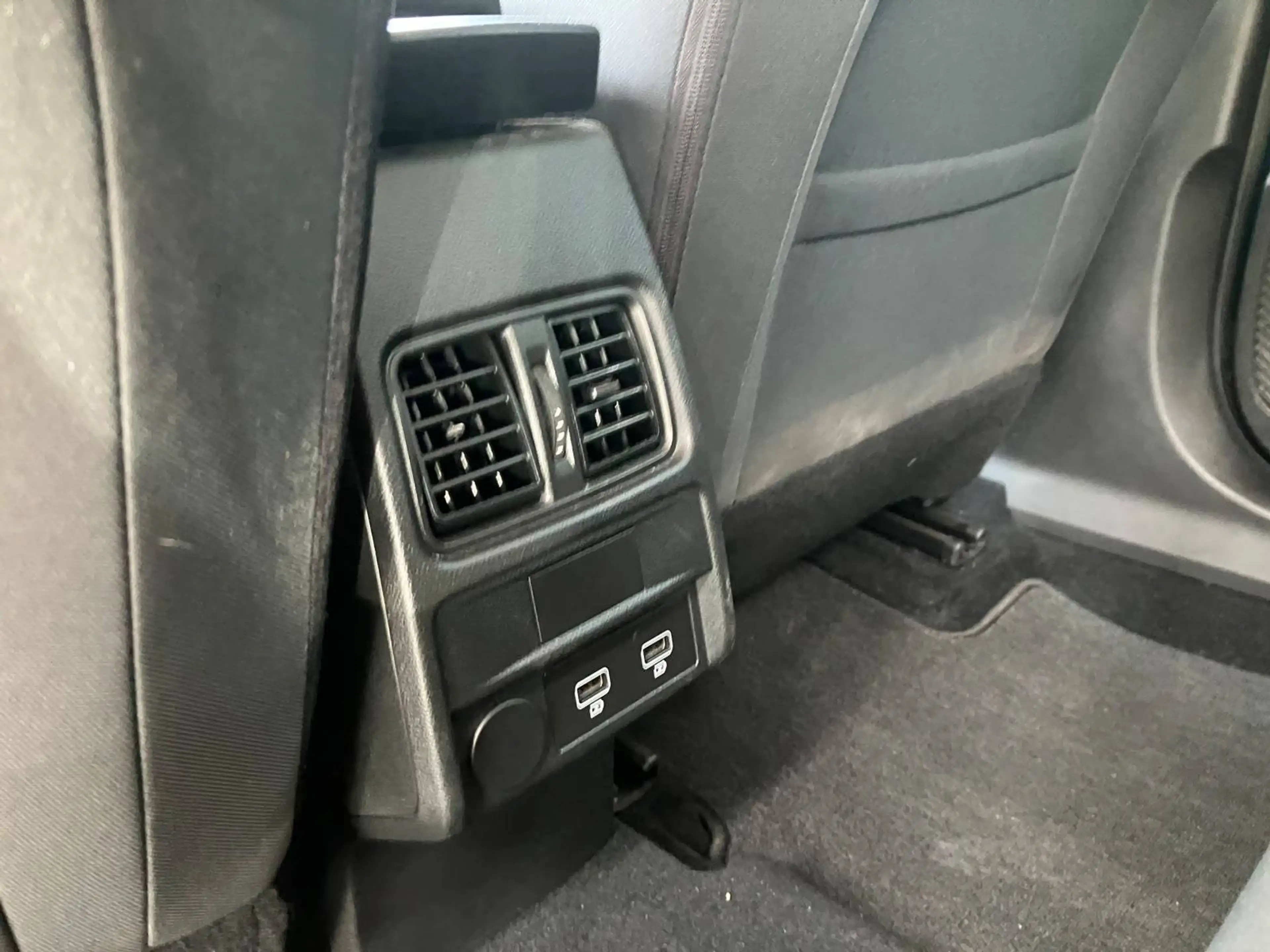 Renault Arkana ZEN TCe 140 EDC — photo 8