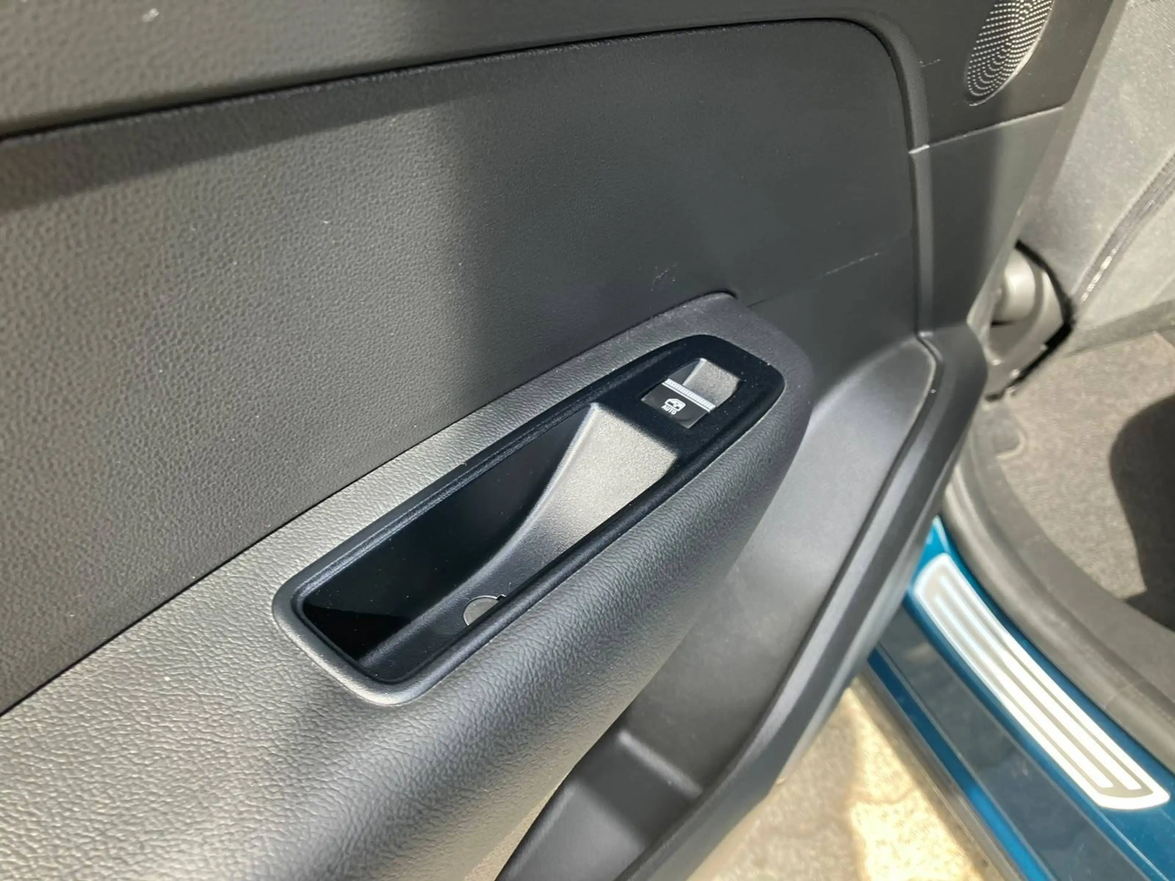 Renault Arkana ZEN TCe 140 EDC — photo 13