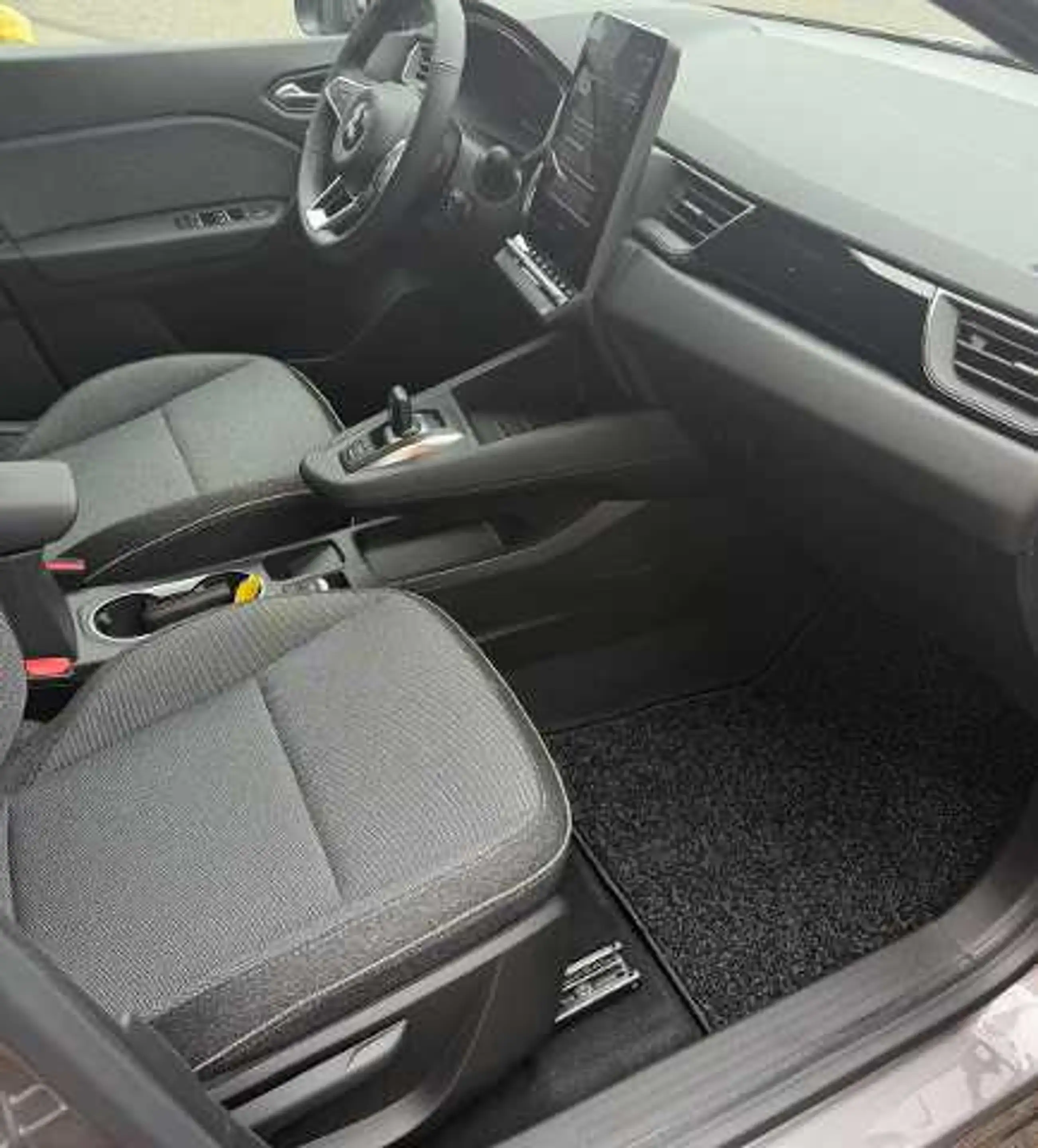 Mitsubishi Grandis Intro Edition 1.8 Hybrid — photo 14