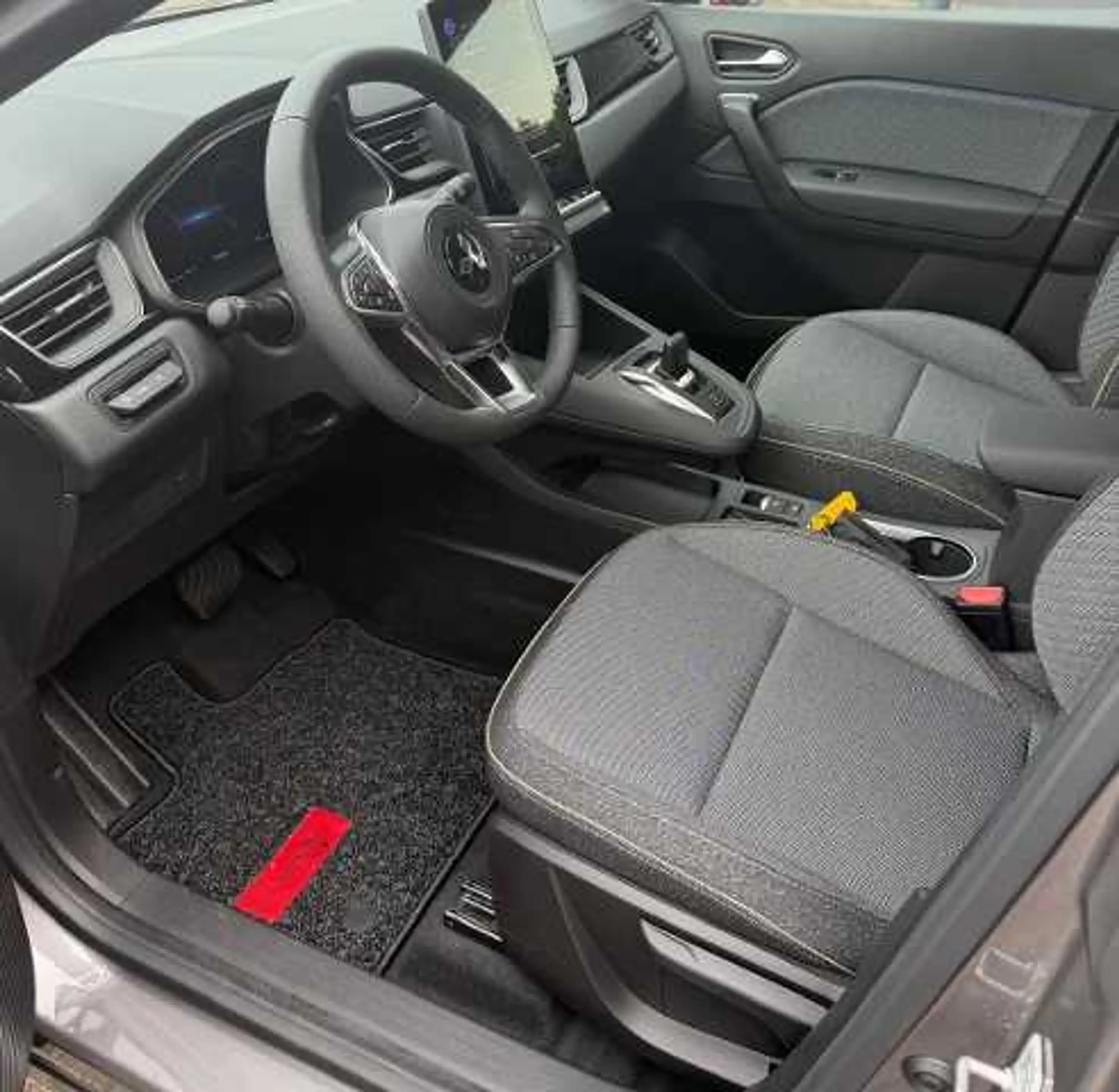 Mitsubishi Grandis Intro Edition 1.8 Hybrid — photo 10