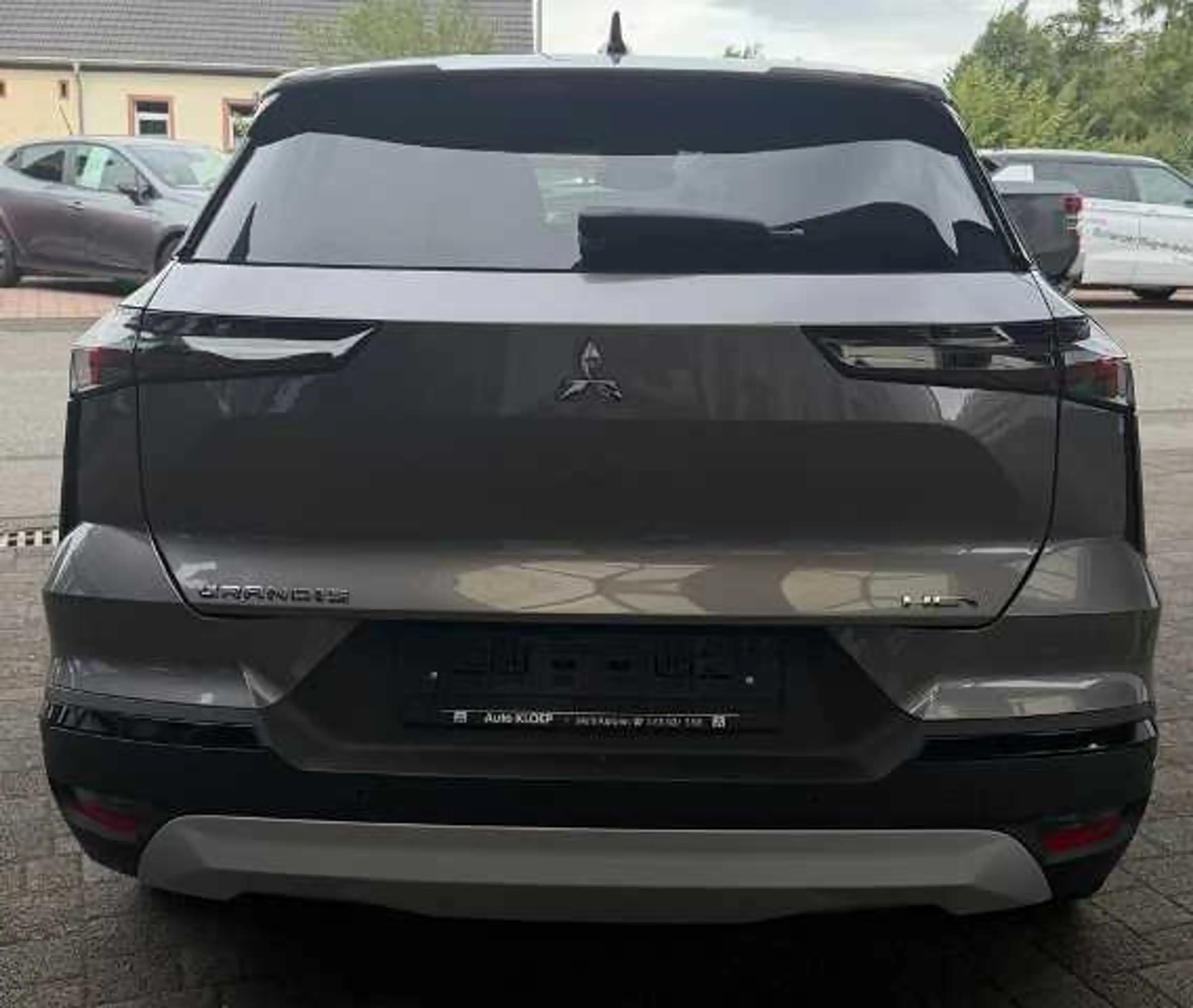 Mitsubishi Grandis Intro Edition 1.8 Hybrid — photo 6