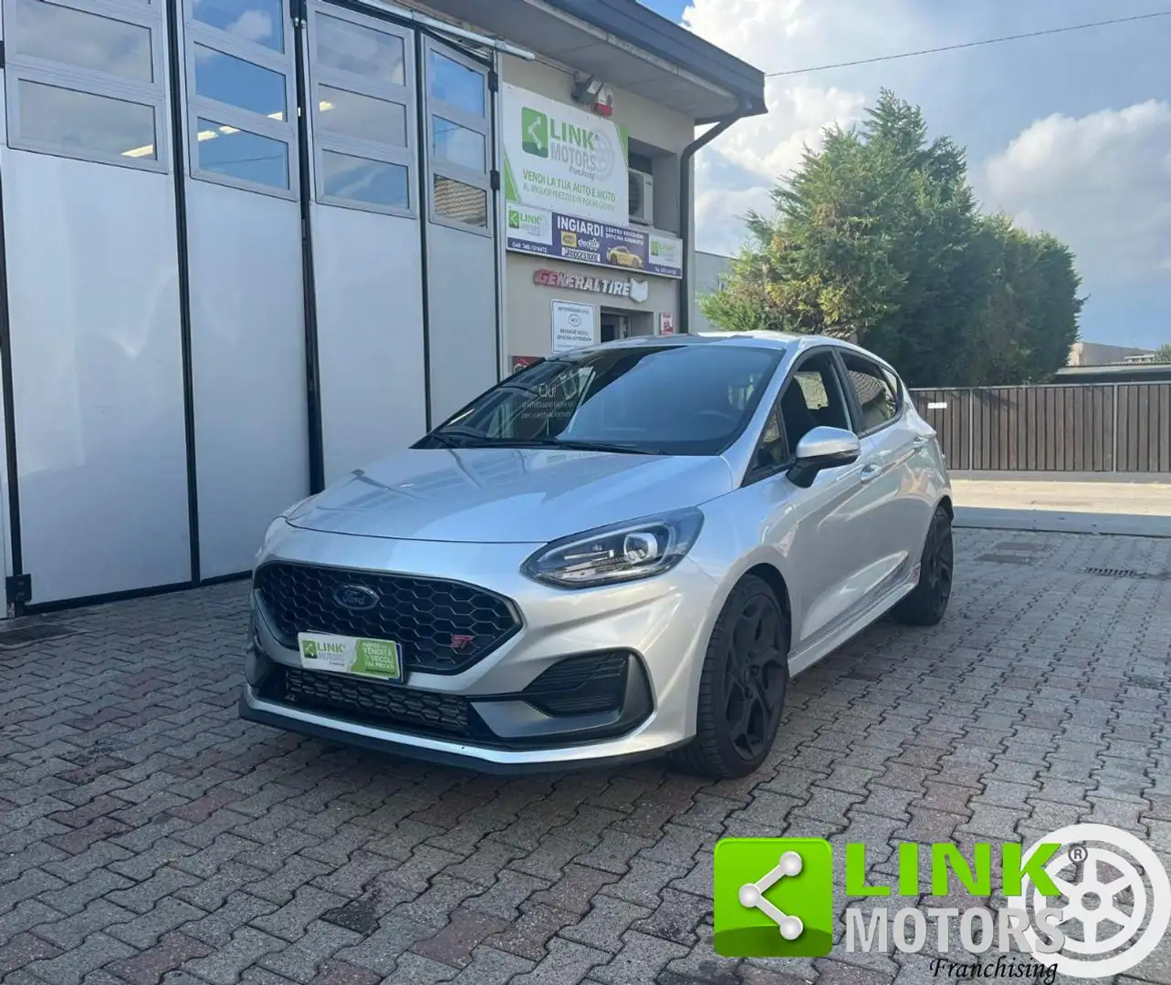 Ford Fiesta 1.5 Ecoboost 200 CV 5 porte ST Grigio - 1
