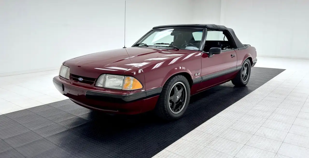 Ford Mustang LX Convertible, foto 1