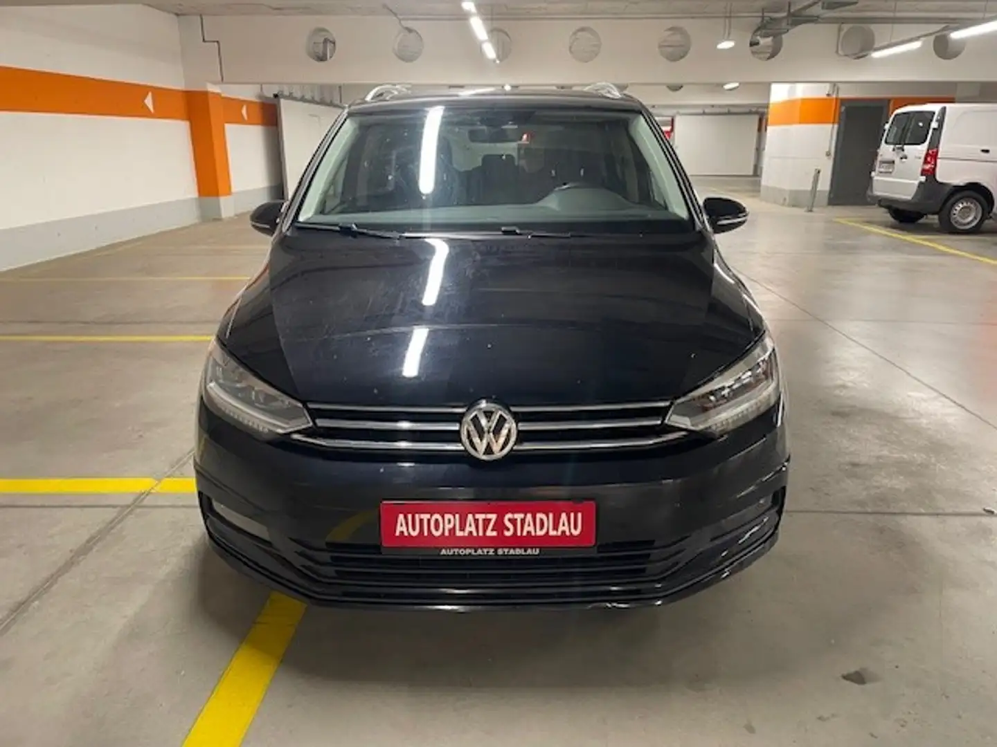 Volkswagen Touran Sky 1,6 SCR TDI 7 Sitze Schwarz - 2