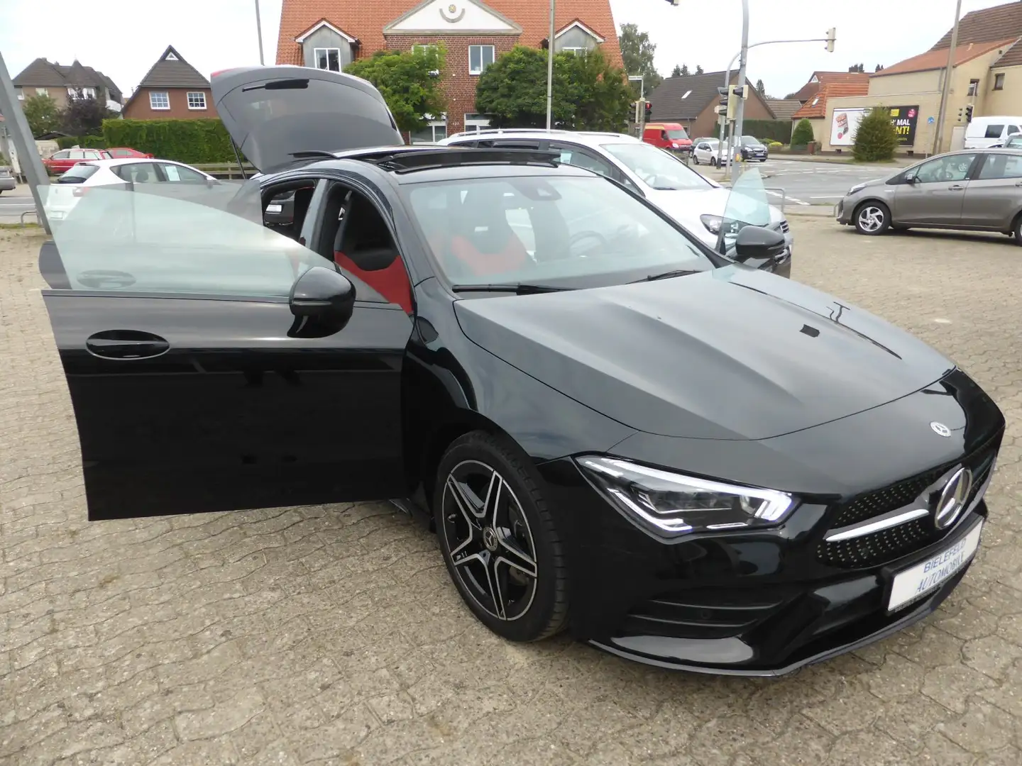 Mercedes-Benz CL A-Klasse CLA 220d Shooting Brake AMG Line Standhzg Negro - 1