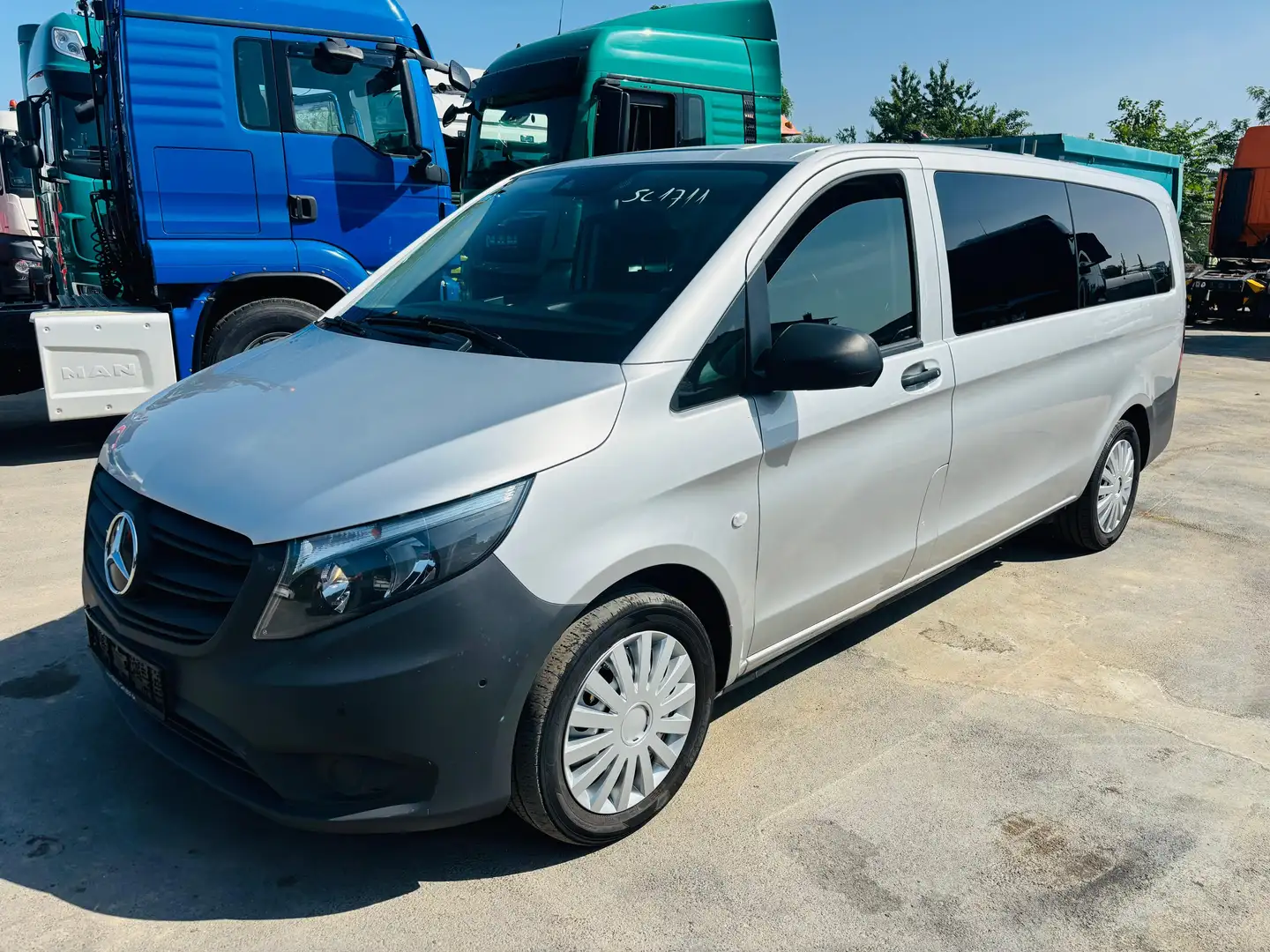 Mercedes-Benz Vito Vito Tourer 116 CDI Pro extralang *PDC/9-Sitzer Grau - 1