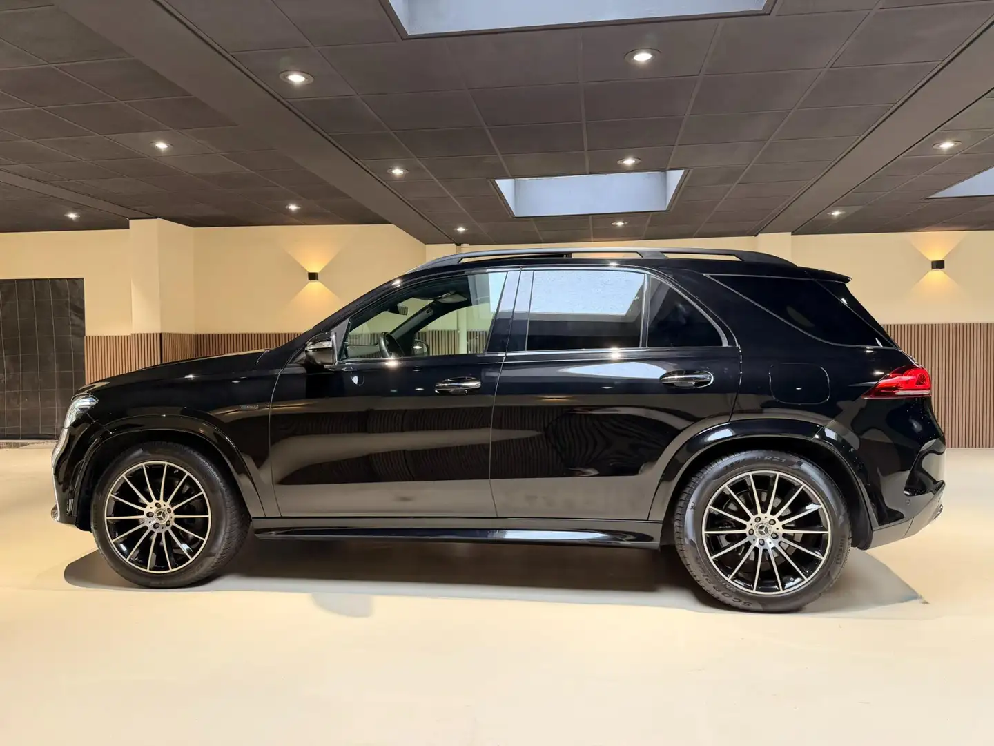 Mercedes-Benz GLE 350 e 4MATIC Premium | PANO | 360° | BTW Zwart - 2