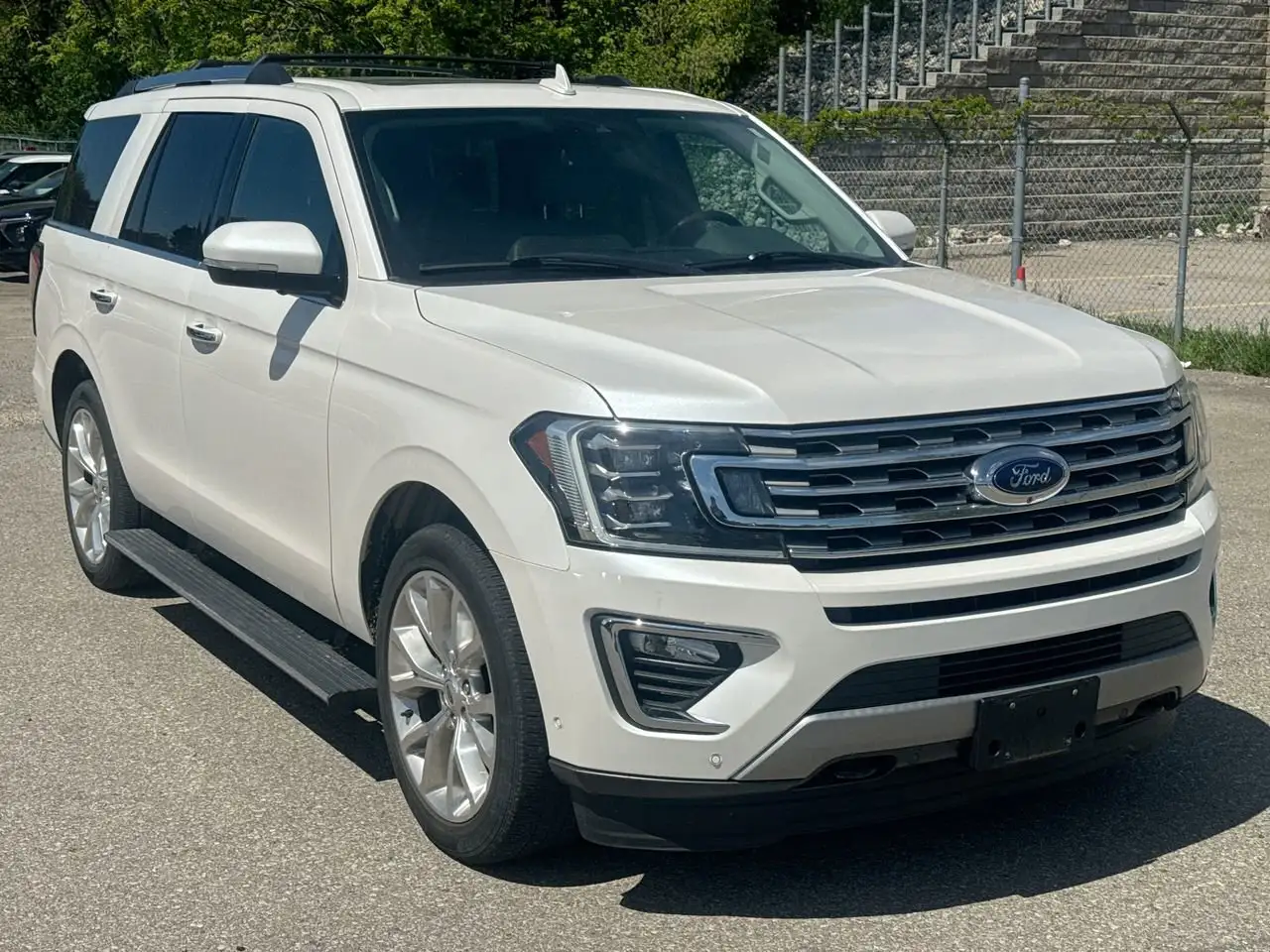 Ford Expedition снимка Ford Expedition
