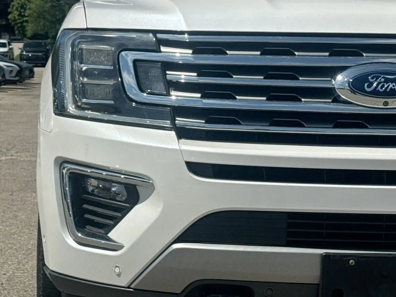 Ford Expedition снимка Ford Expedition