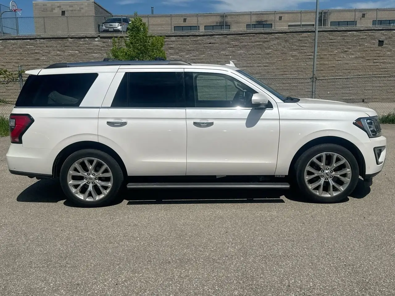 Ford Expedition снимка Ford Expedition