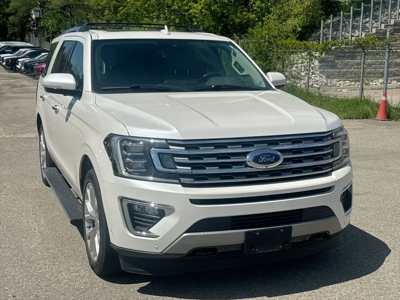 Ford Expedition снимка Ford Expedition