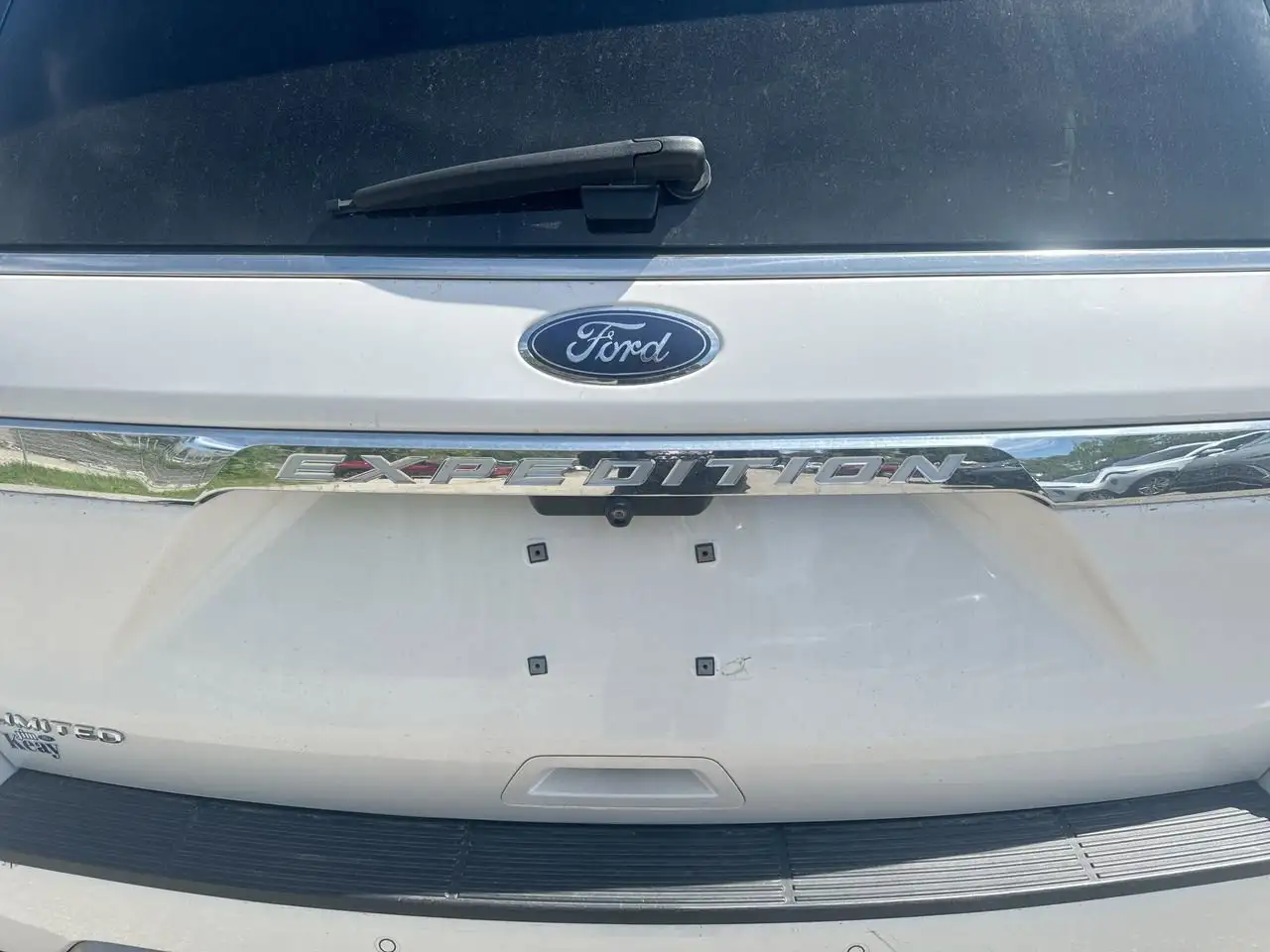 Ford Expedition снимка Ford Expedition