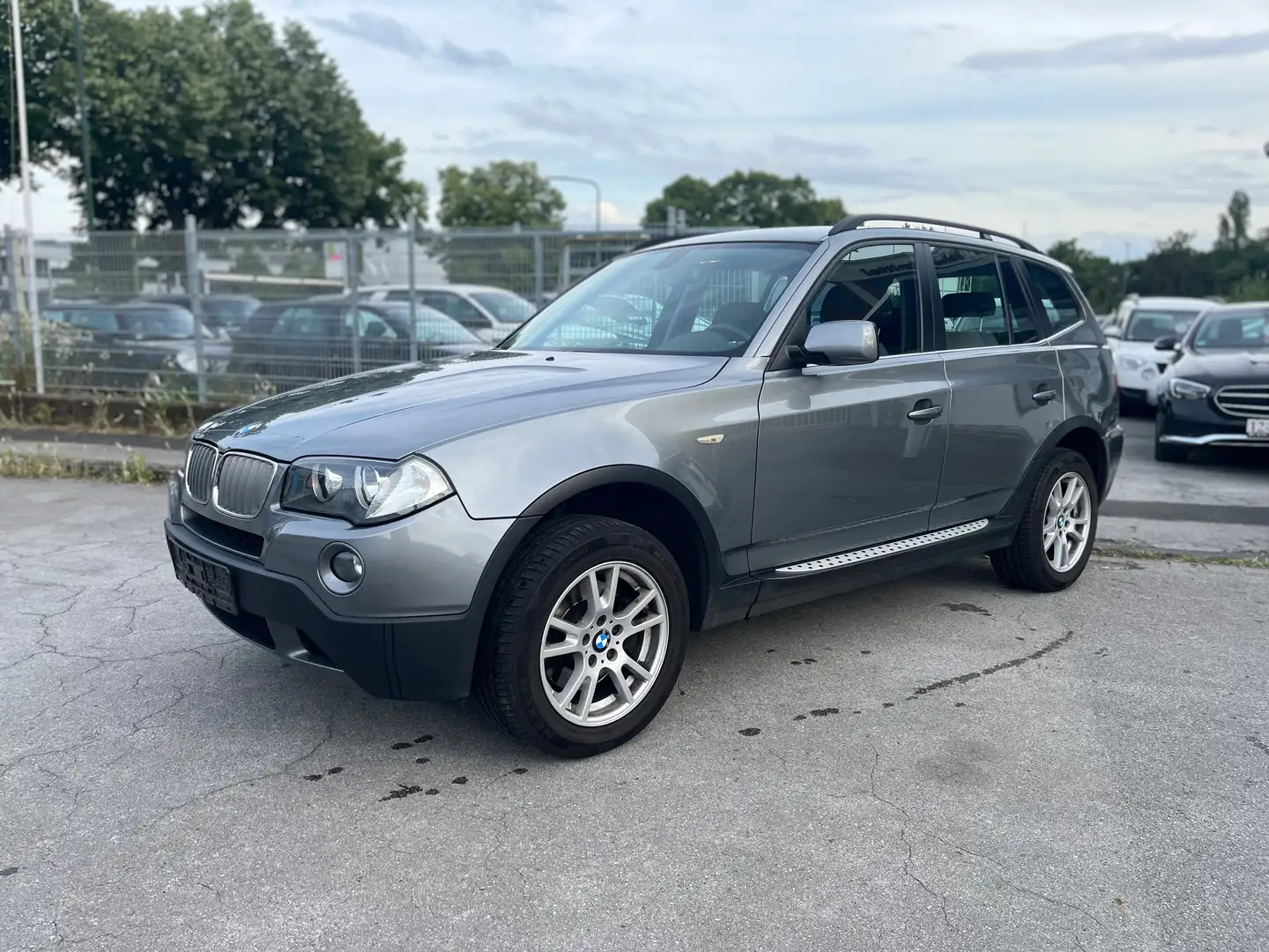 BMW X3 xDrive 25i  ALLRAD Silber - 2