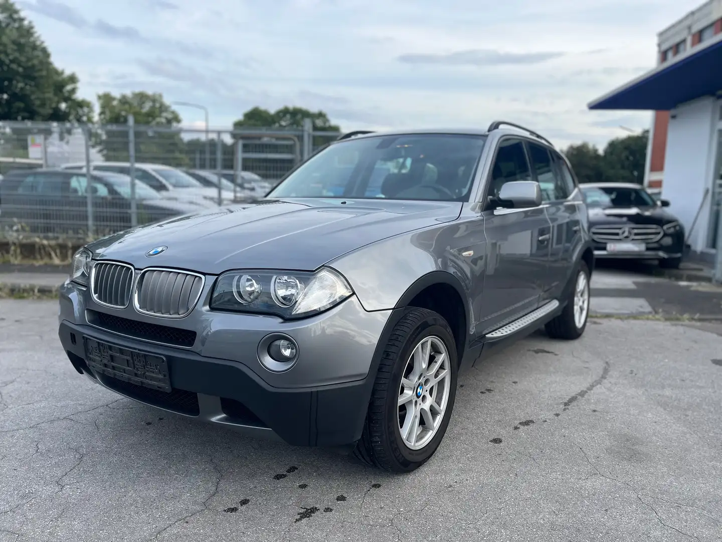 BMW X3 xDrive 25i  ALLRAD Silber - 1