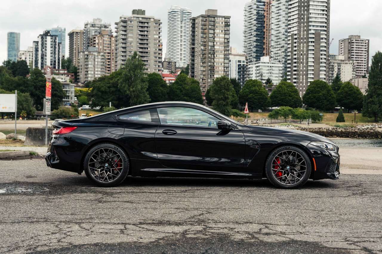 2025 BMW M8 Competition Coupe 13k In Options | No Accidents | — снимка 1