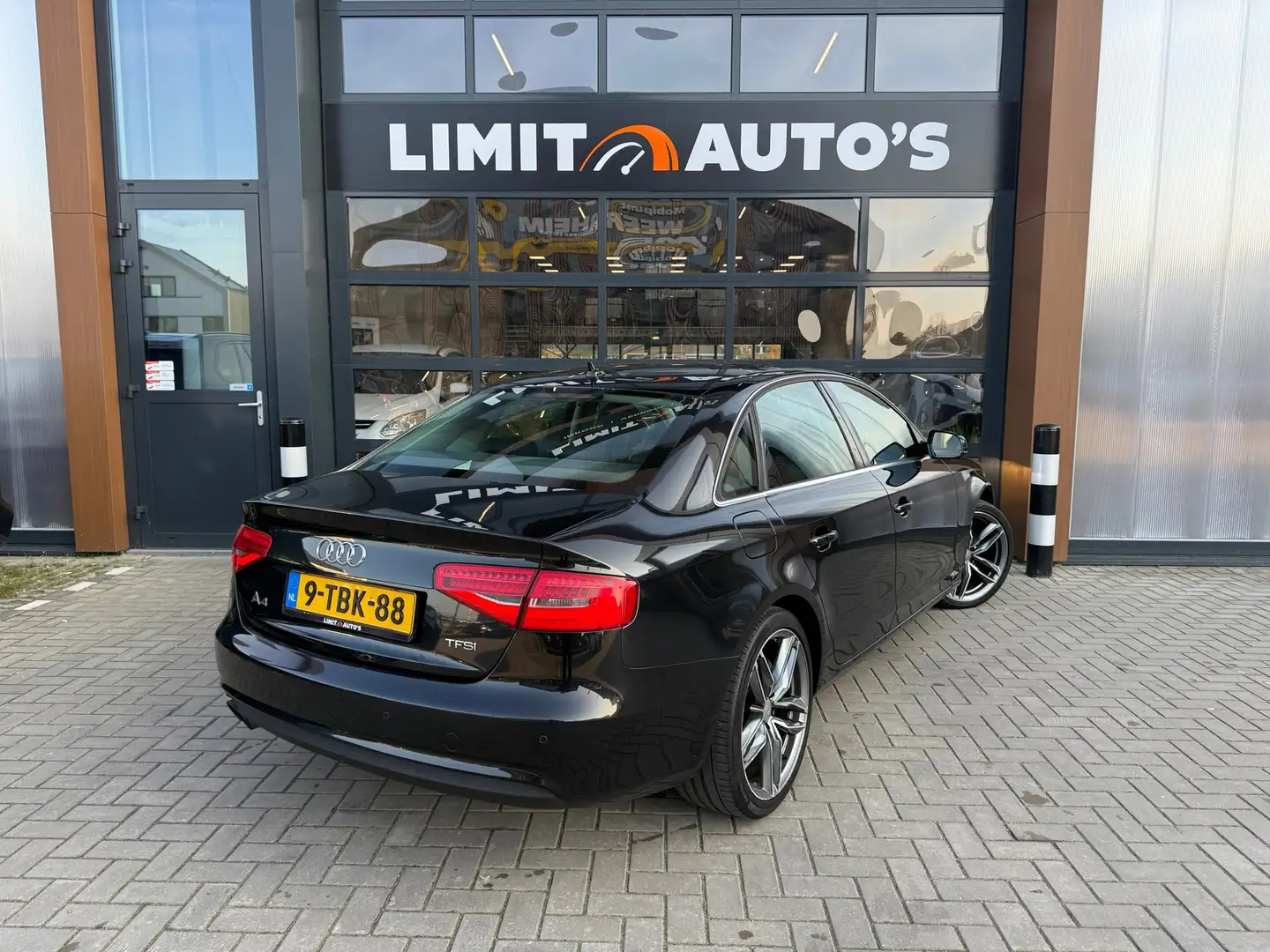 Audi A4 Limousine 1.8 TFSIe Edition Climate/Xenon/Cruise/N Schwarz - 2