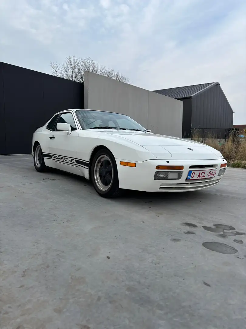 Porsche 944 Turbo - 2