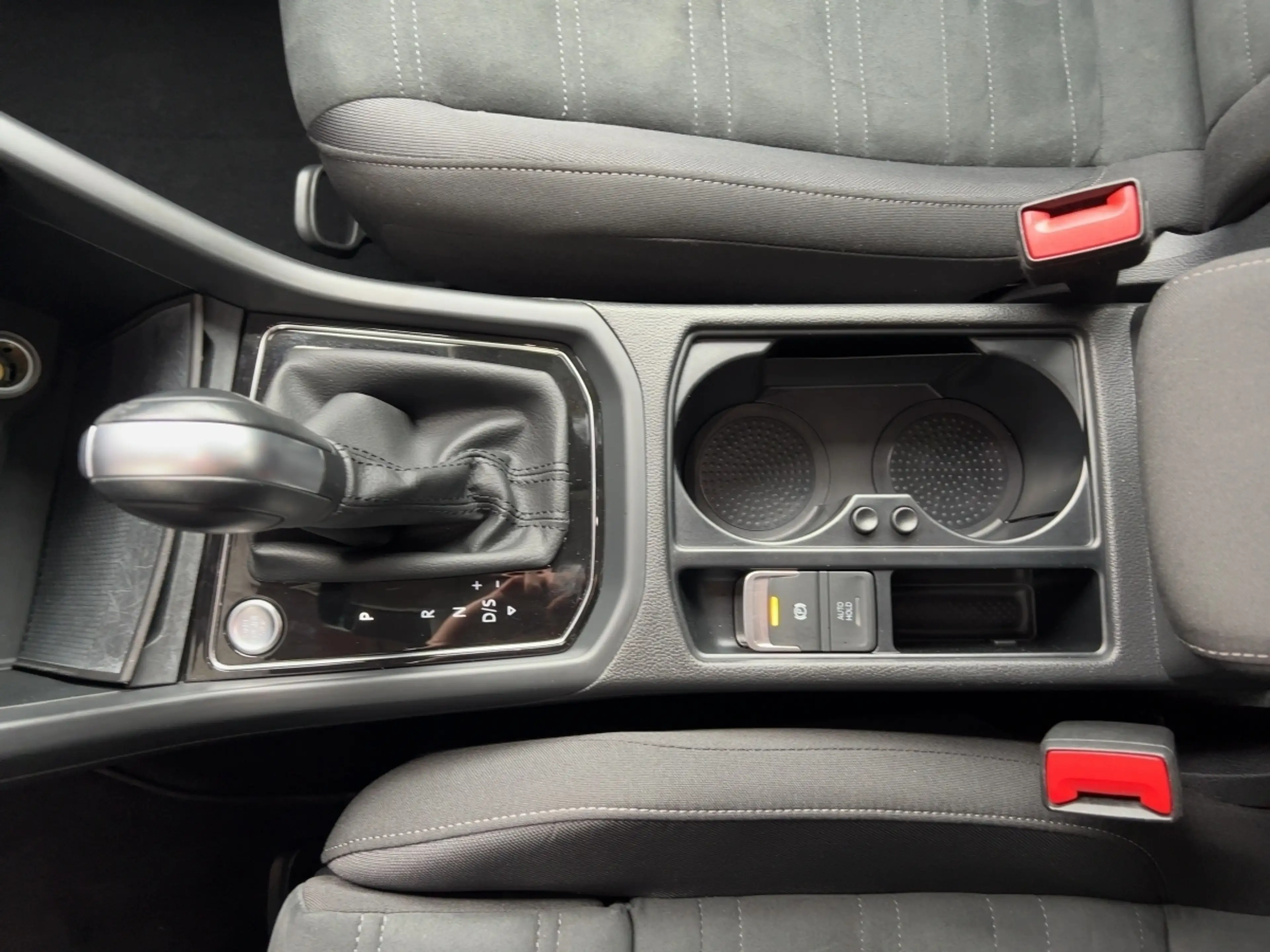 Volkswagen Touran 2.0 TDI Highline — photo 15