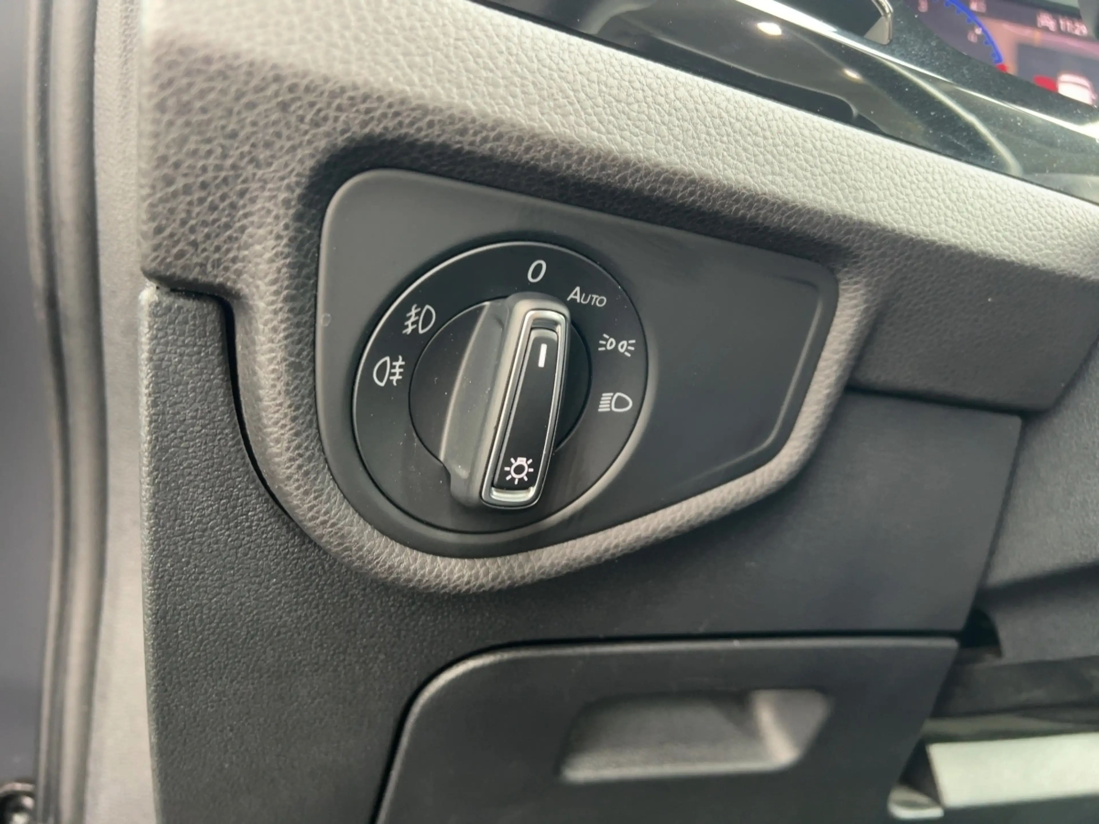 Volkswagen Touran 2.0 TDI Highline — photo 16