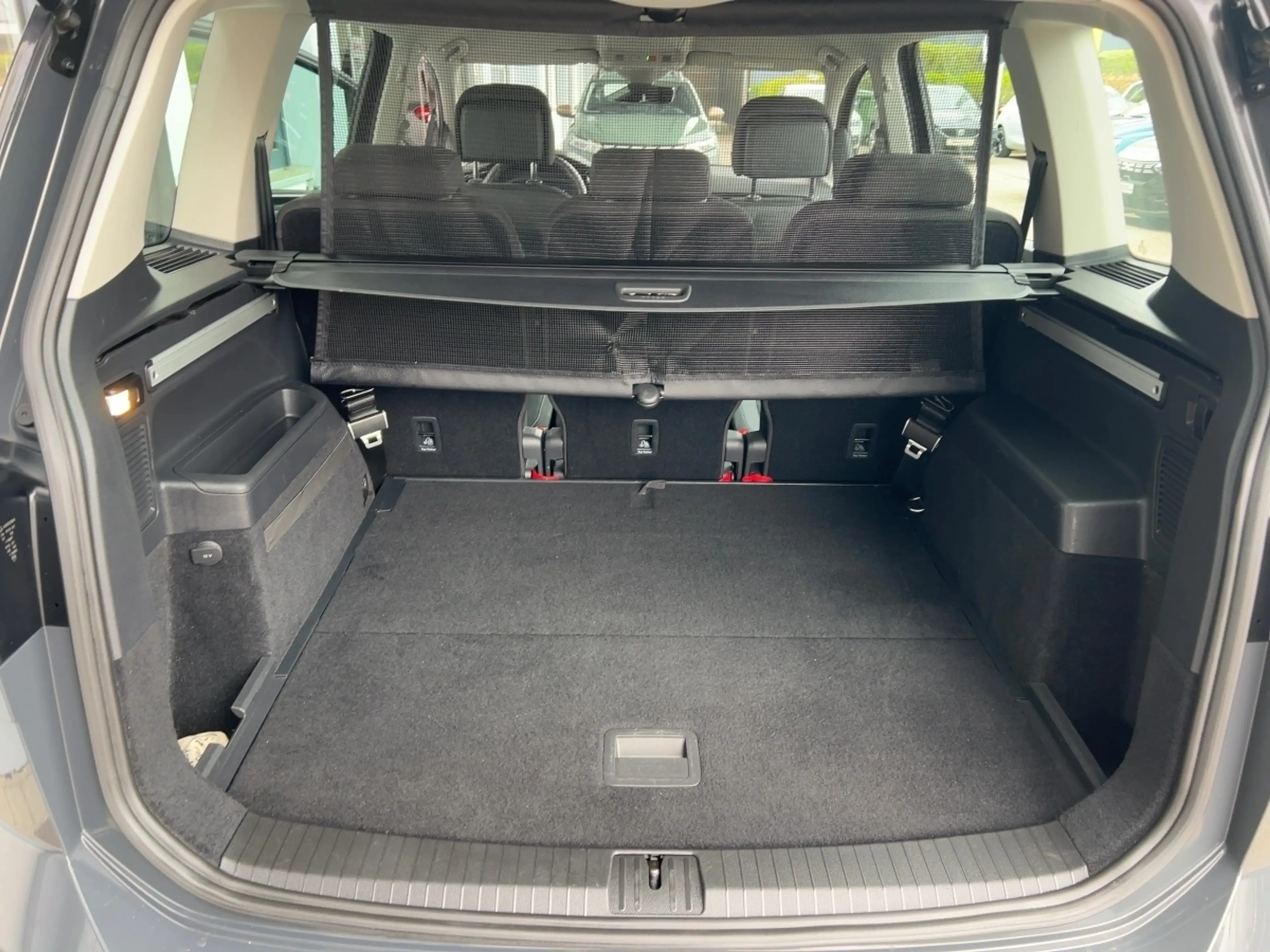 Volkswagen Touran 2.0 TDI Highline — photo 18