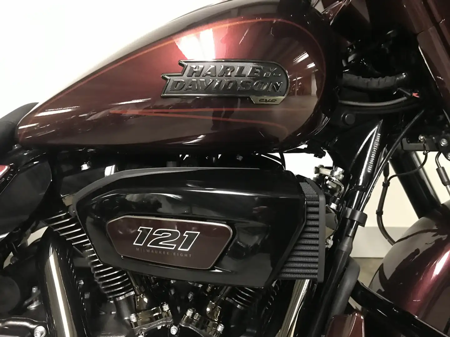 Harley-Davidson Street Glide TOURING FLHXSE CVO STOCK DEAL - 2