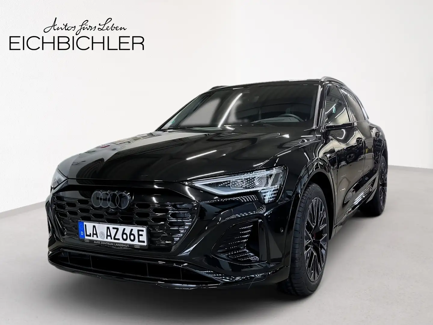 Audi Q8 e-tron 55  quattro S line Luft Pano 4xSHZ Zwart - 2
