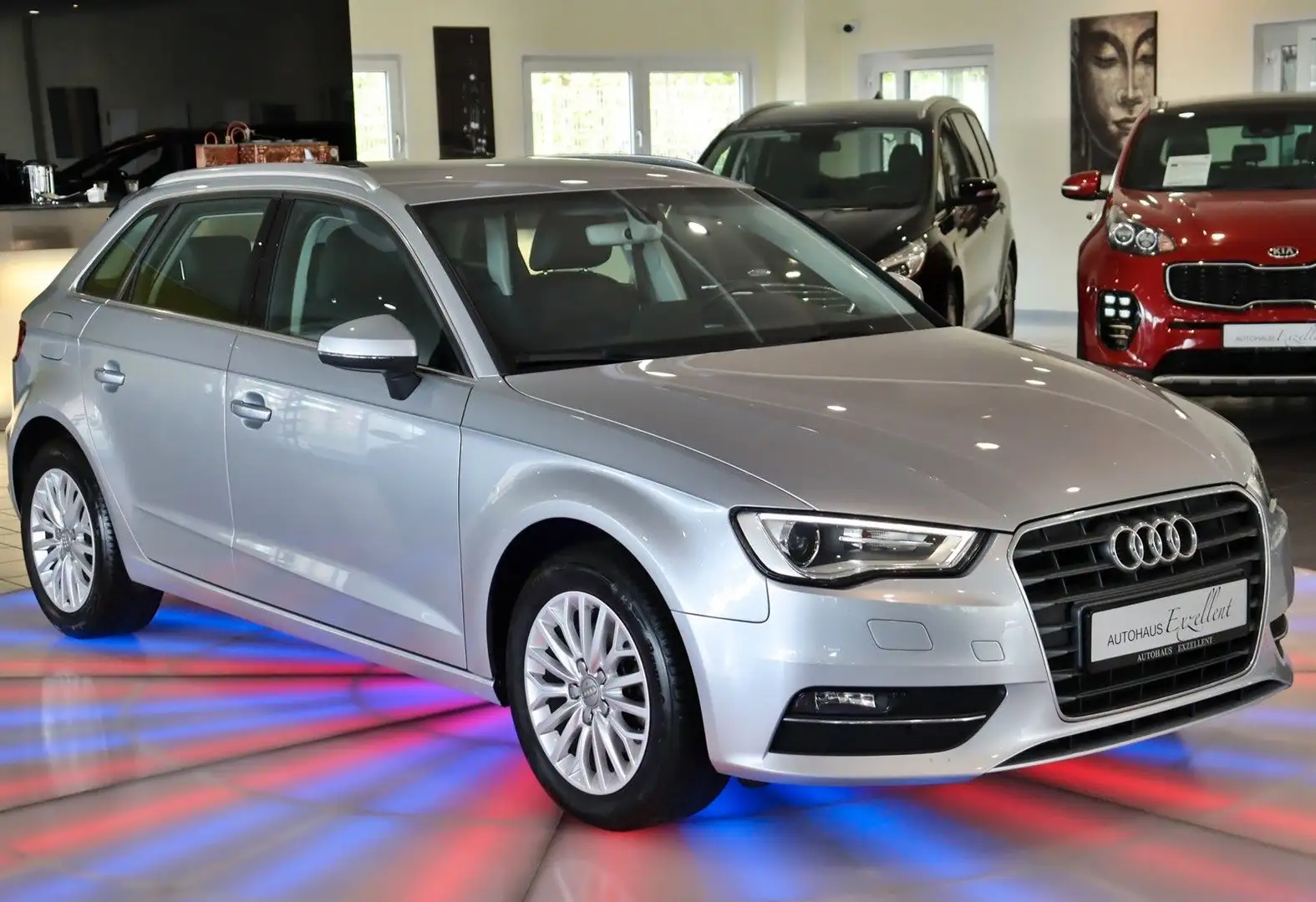 Audi A3 Sportback ambiente*LEDER*KLIMAAUT*ALU*XENON* Silber - 2
