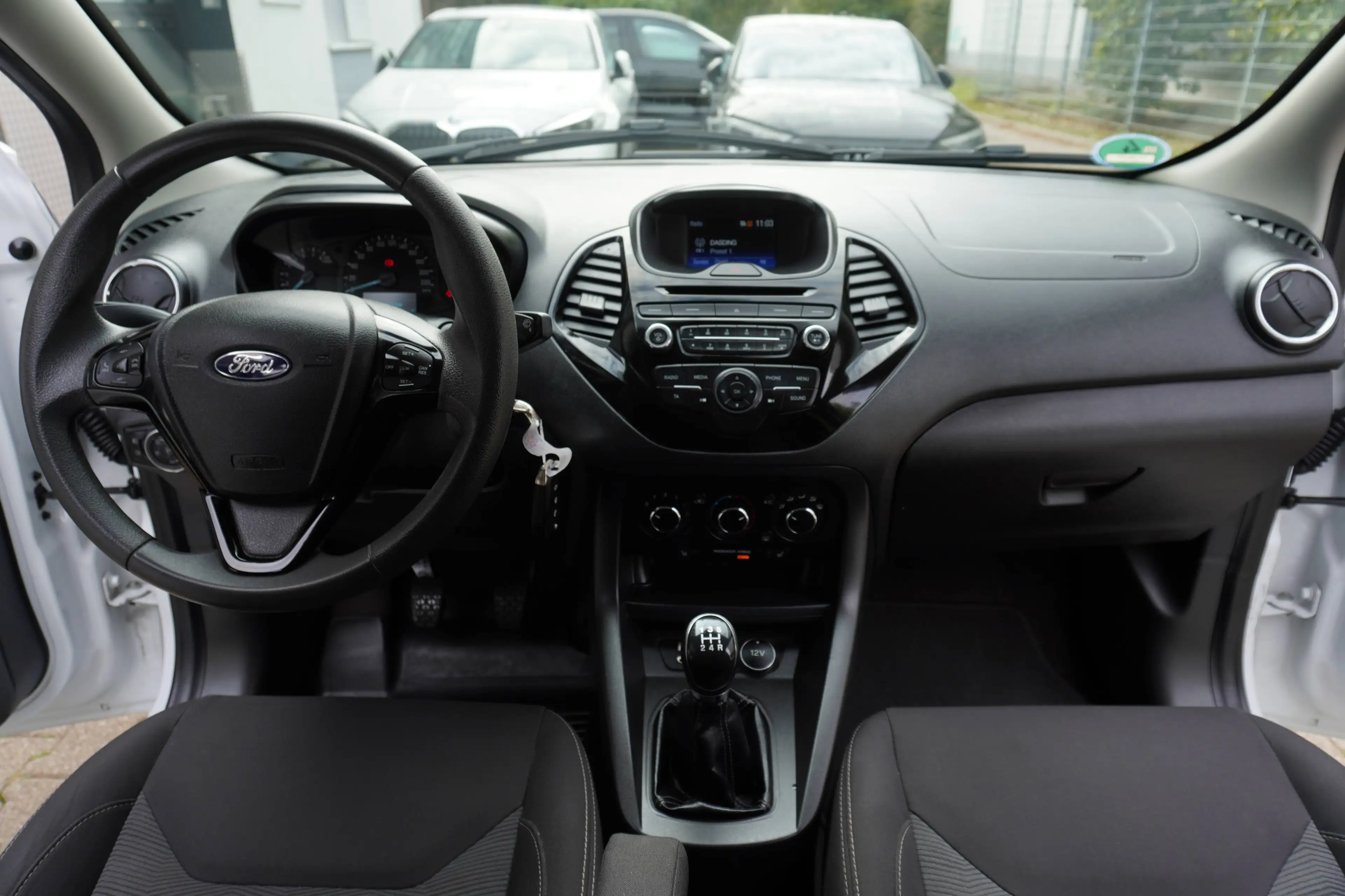 Ford Ka/Ka+ Cool & Sound 1.2 Ti-VCT KLIMA+ALU+PDC+TEMPOMAT — photo 11