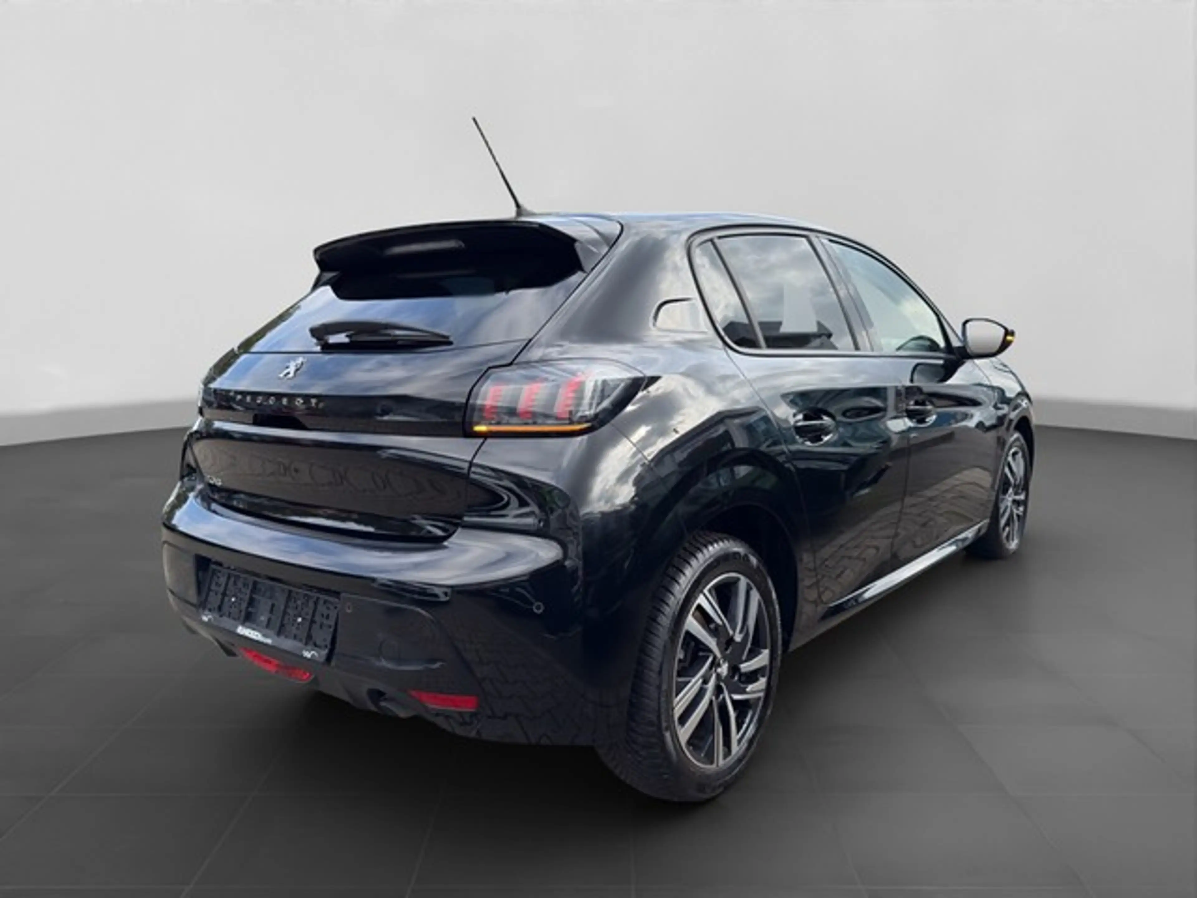 Peugeot 208 Allure Pack PureTech 100 Navi+LED+PDC+Sitzhzg+ — photo 5