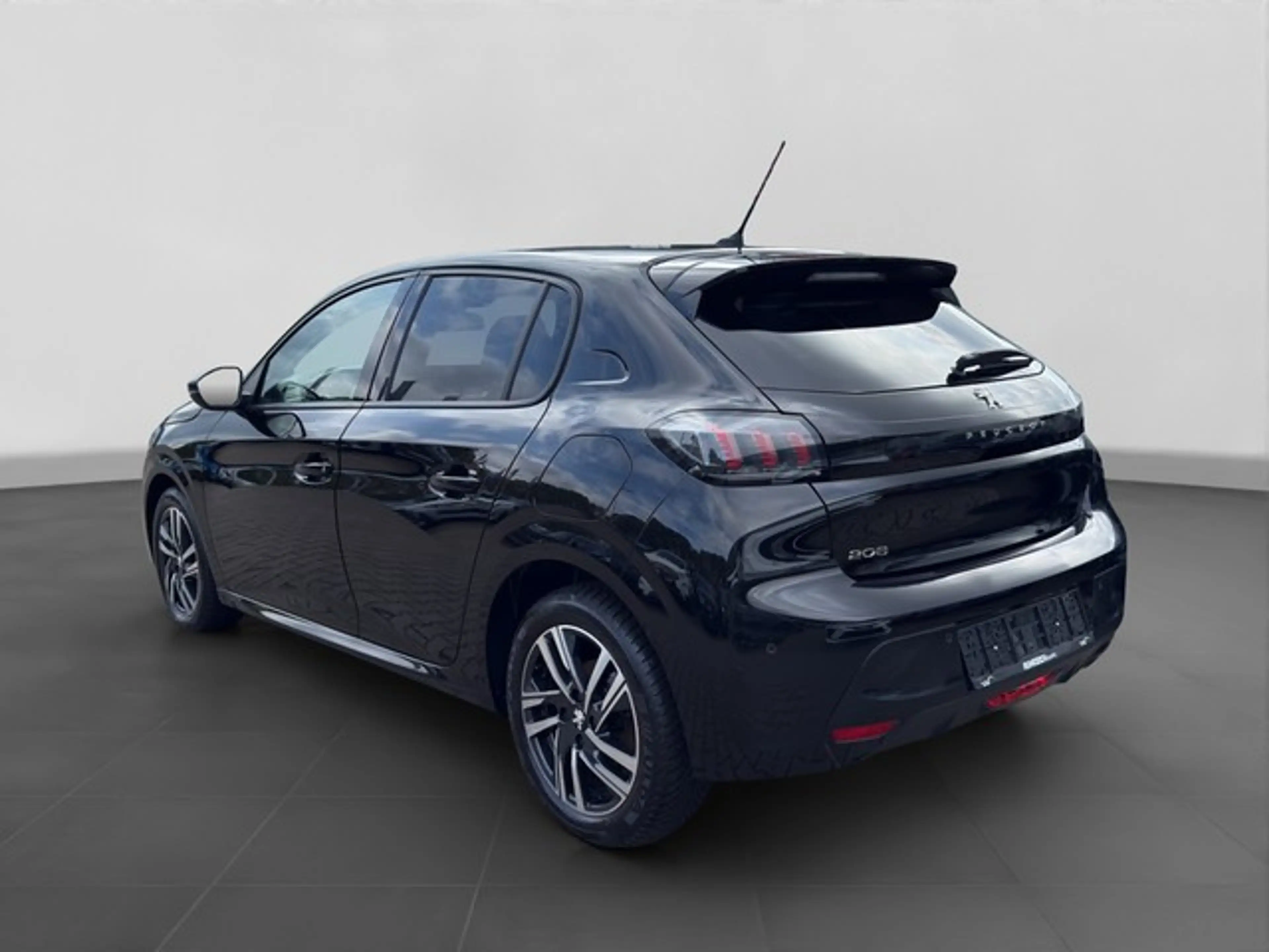 Peugeot 208 Allure Pack PureTech 100 Navi+LED+PDC+Sitzhzg+ — photo 3