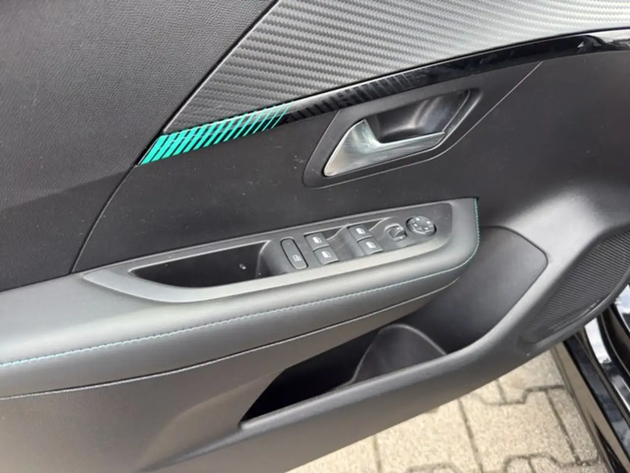 Peugeot 208 Allure Pack PureTech 100 Navi+LED+PDC+Sitzhzg+, миниатюра 14