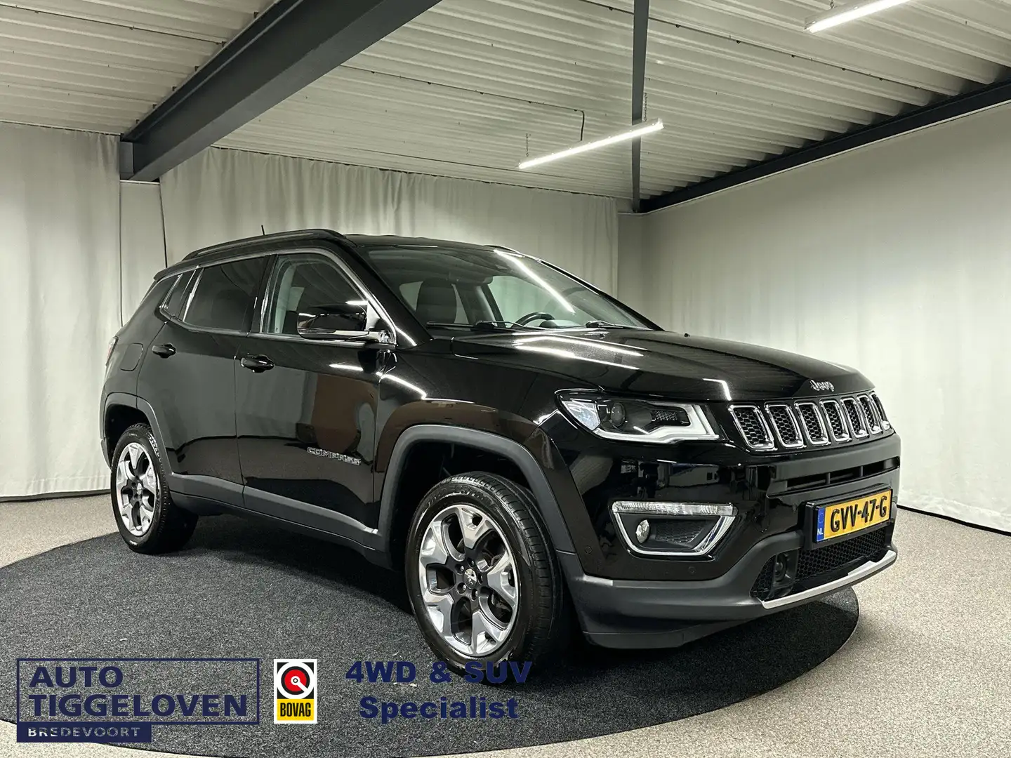 Jeep Compass 1.4 MultiAir Limited 4x4 170 PK Automaat Schwarz - 1