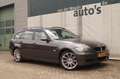 BMW 318 3-serie Touring 318d 143pk Business Line Sport -XE Grijs - thumbnail 3