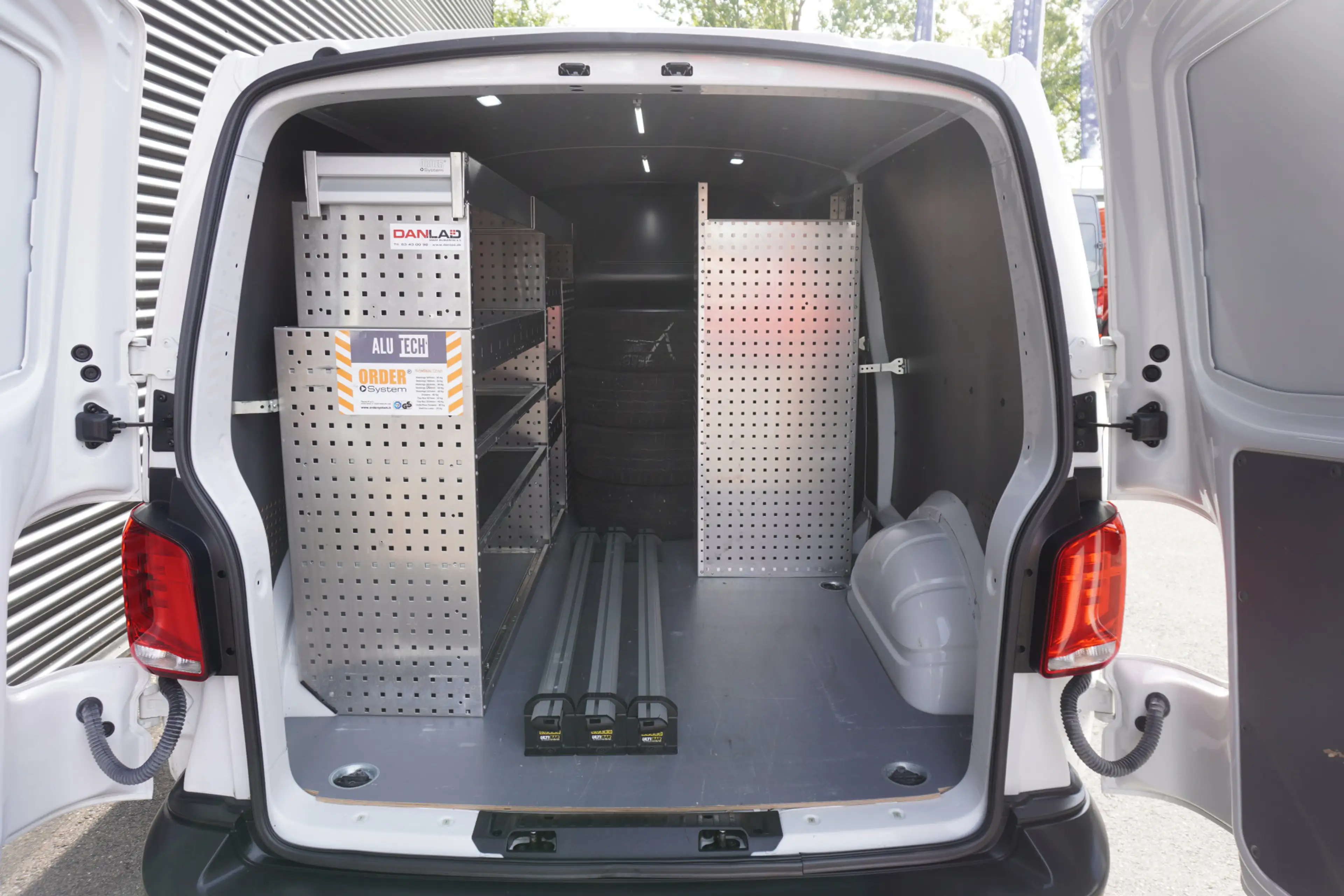 Volkswagen Transporter 150pk Automaat L2H1 2x Schuifdeur Apple Carplay Na — photo 3
